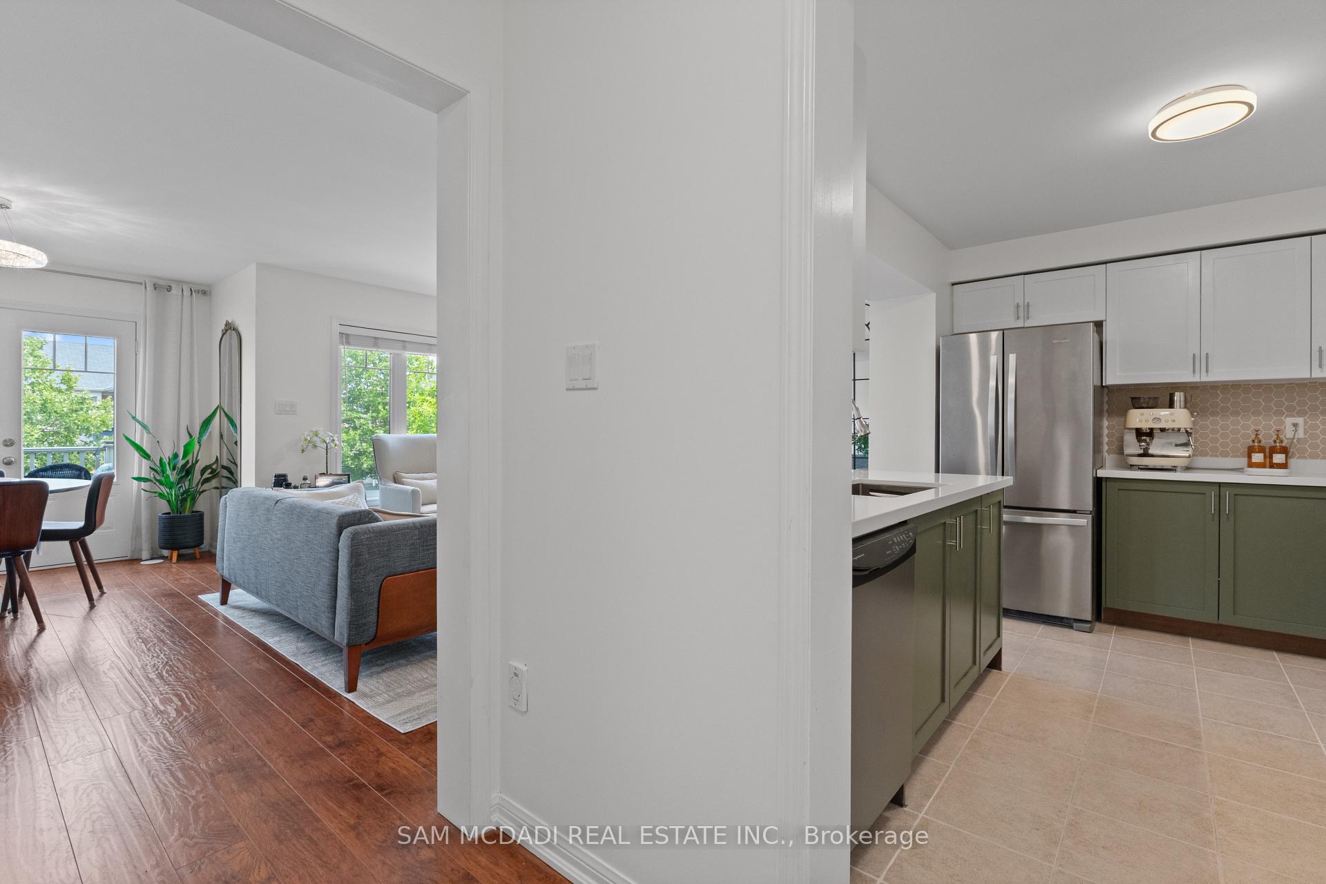 886 Fowles Court