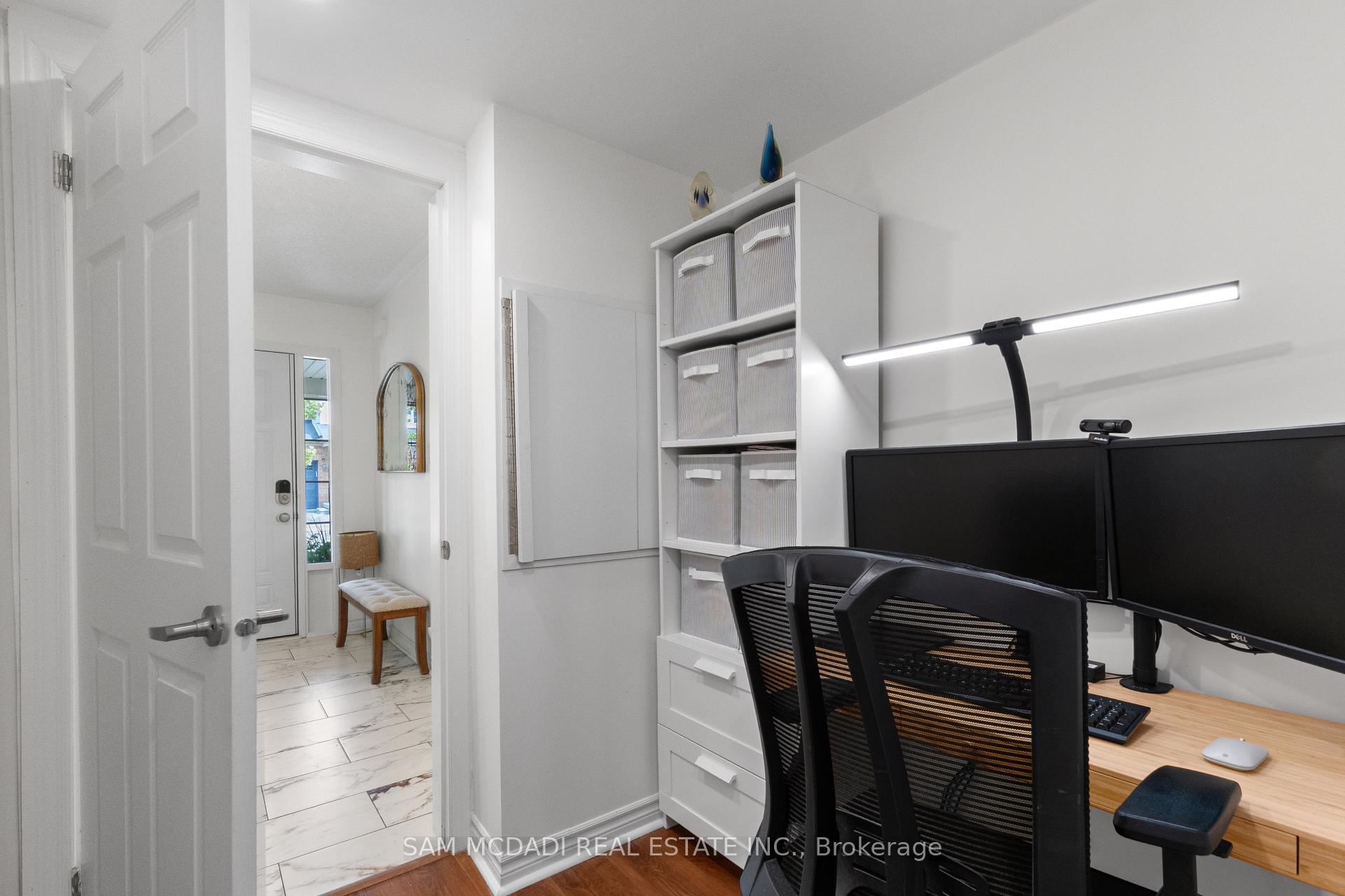 886 Fowles Court