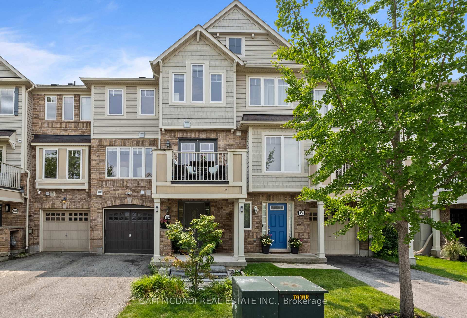 886 Fowles Court