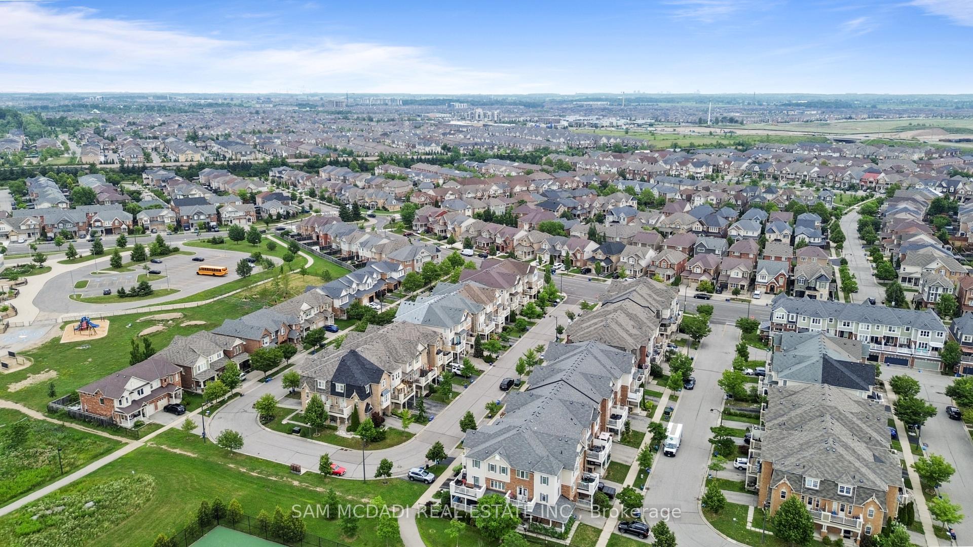 886 Fowles Court