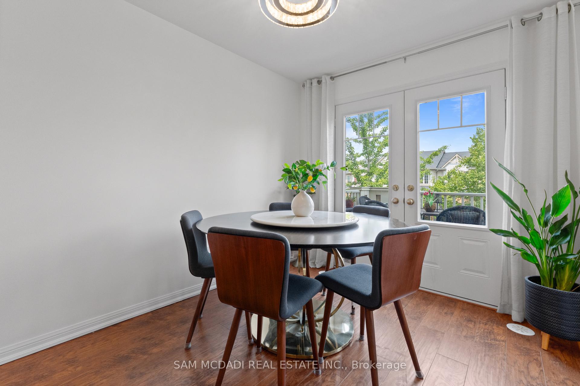 886 Fowles Court