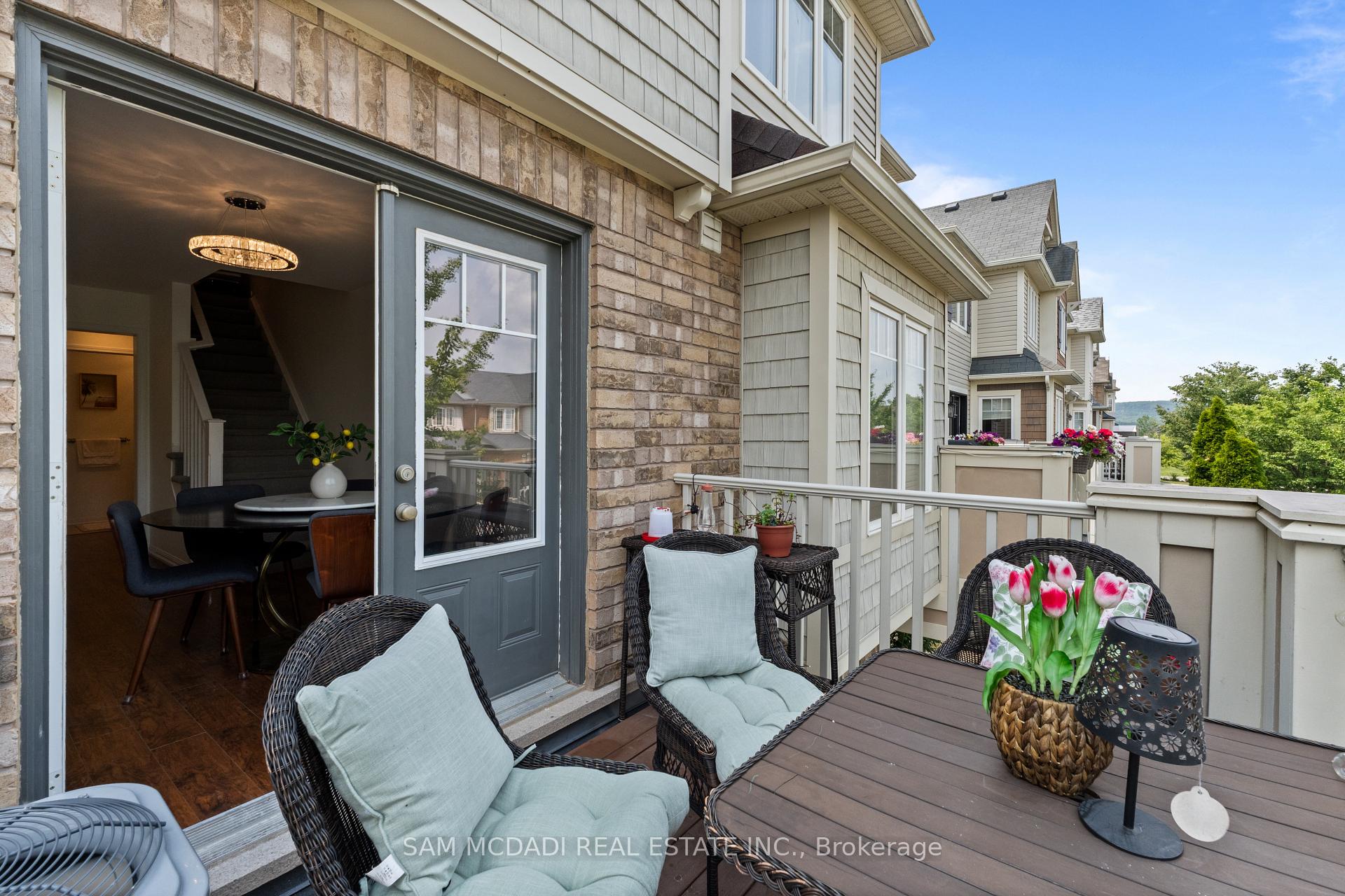886 Fowles Court