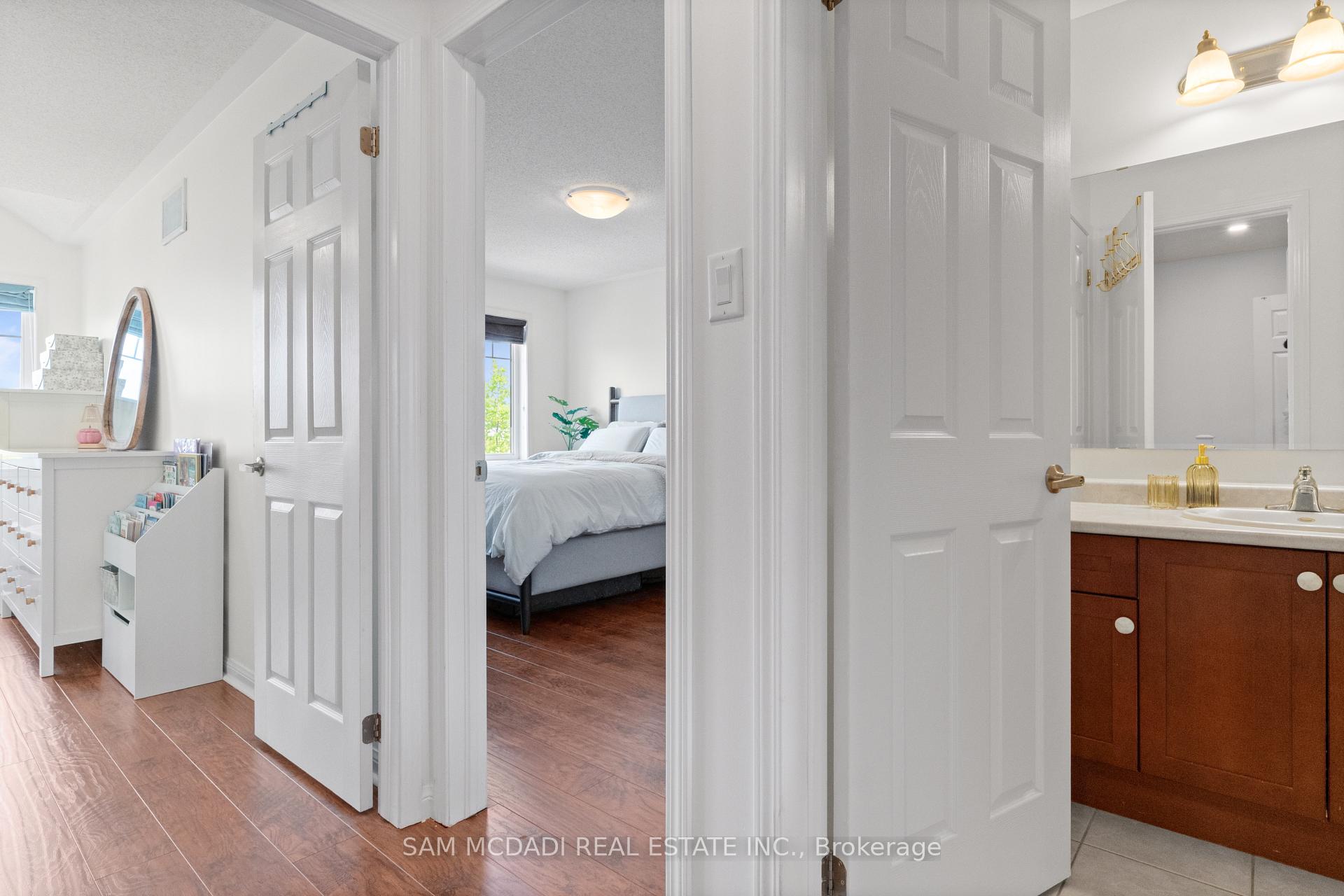 886 Fowles Court