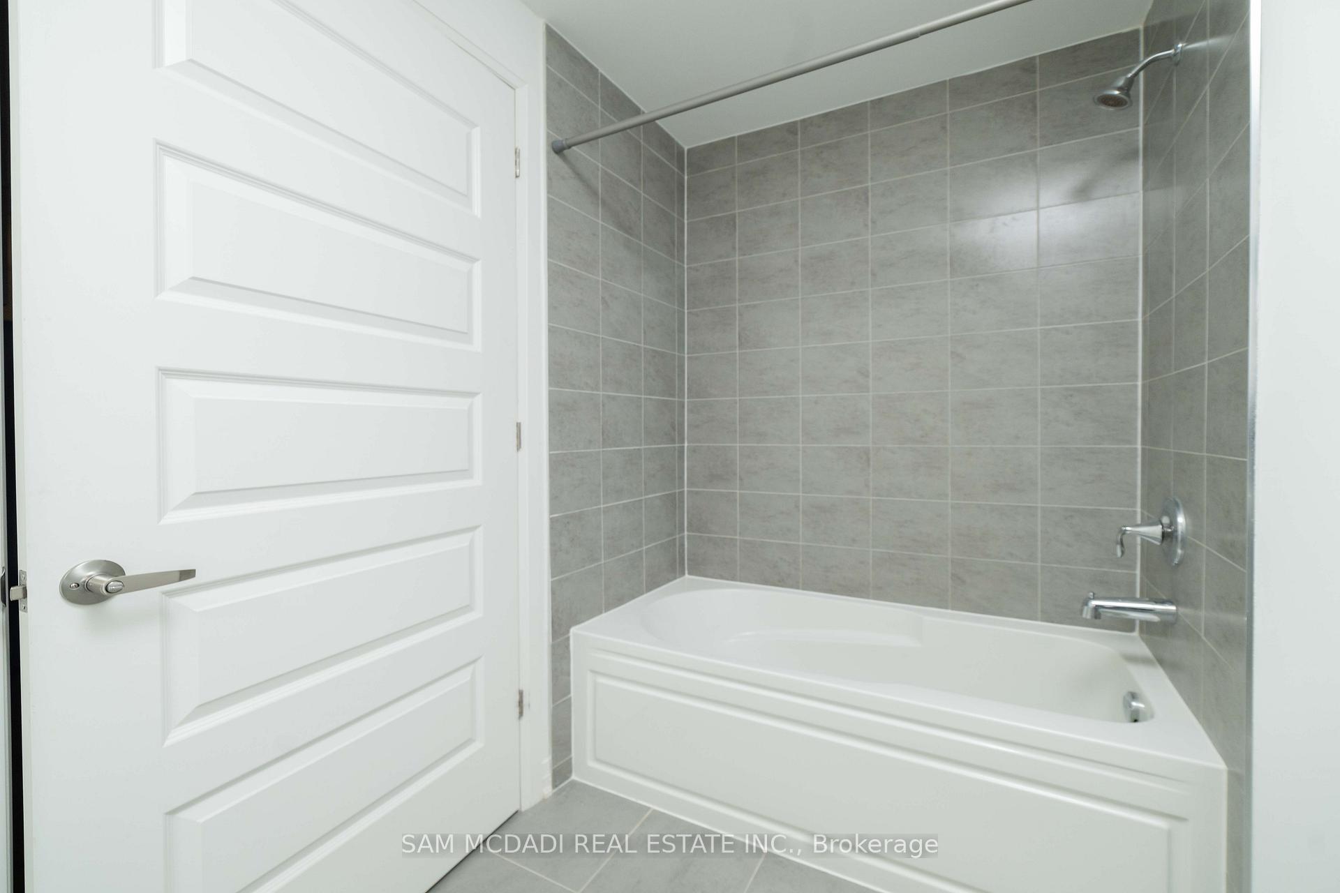 102 Grovewood Common 216