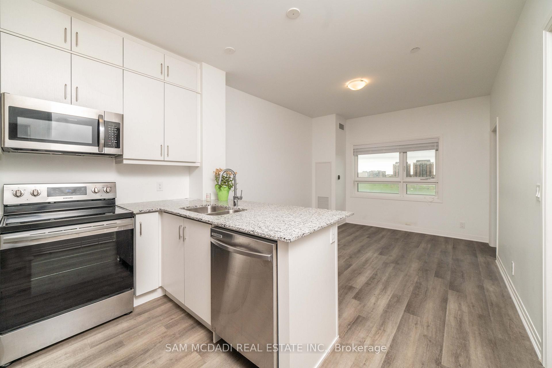 102 Grovewood Common 216
