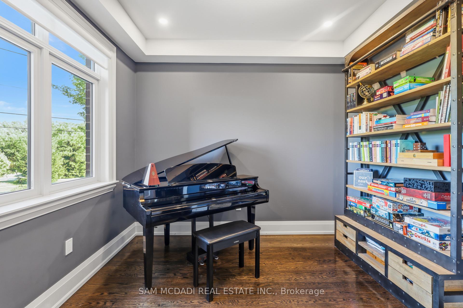 962 Fredonia Drive UPPER