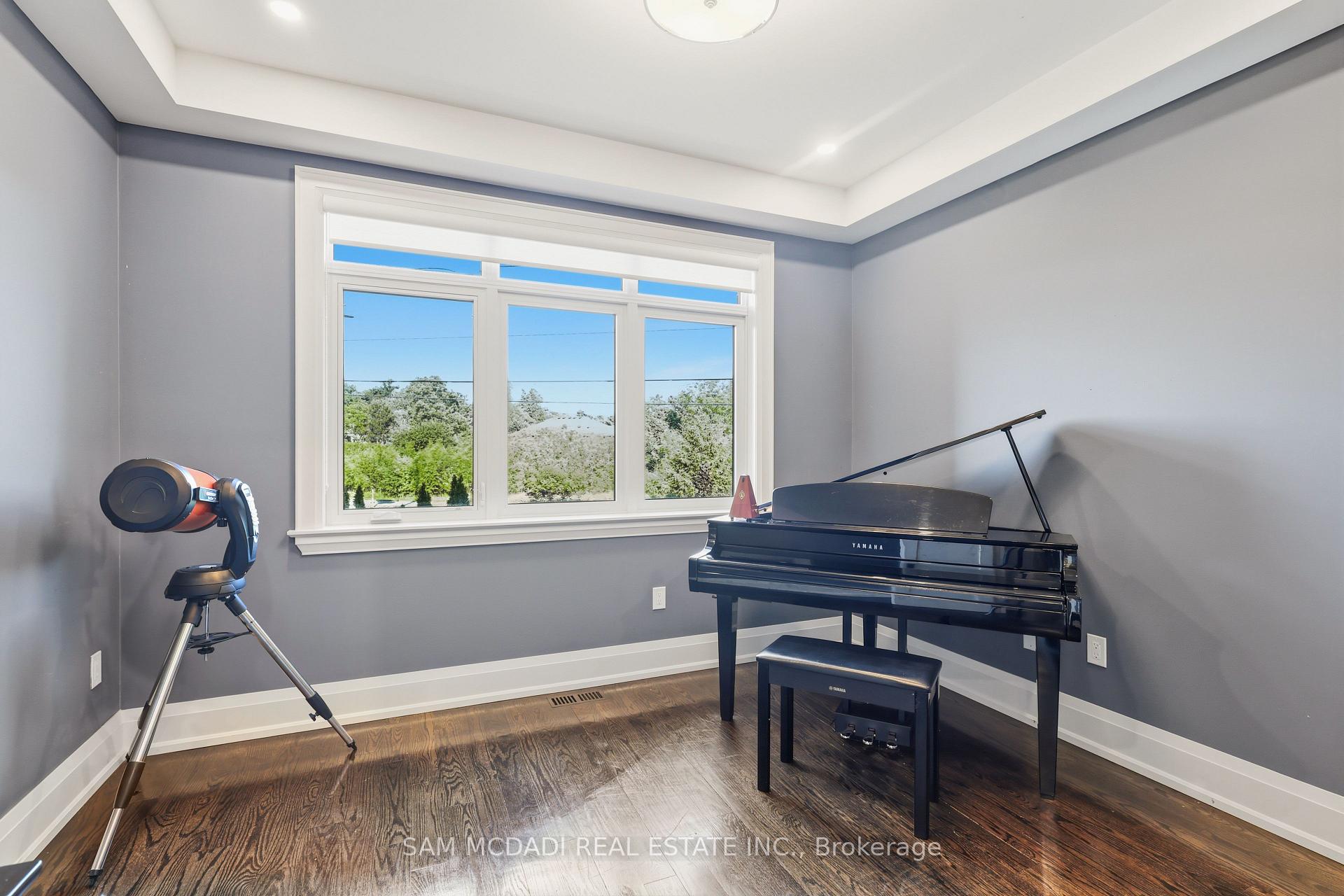962 Fredonia Drive UPPER