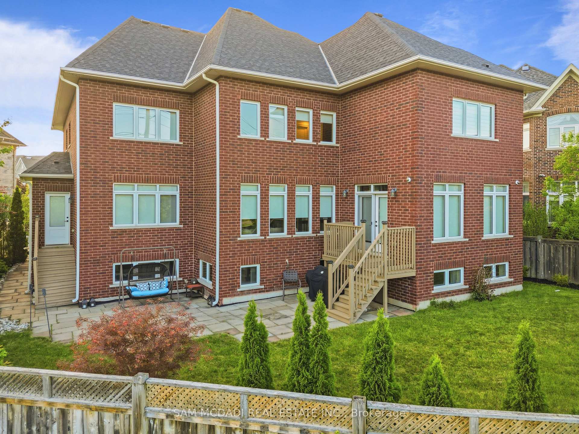 962 Fredonia Drive UPPER