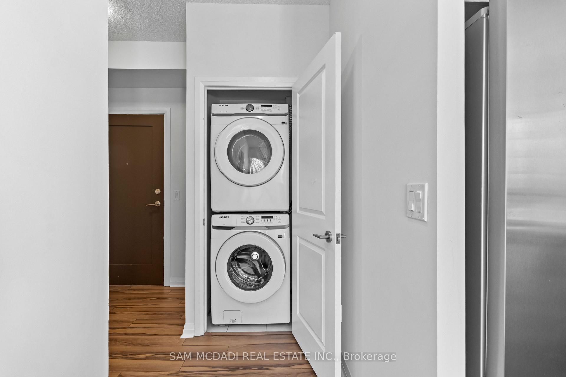 55 Eglinton Avenue W 1602