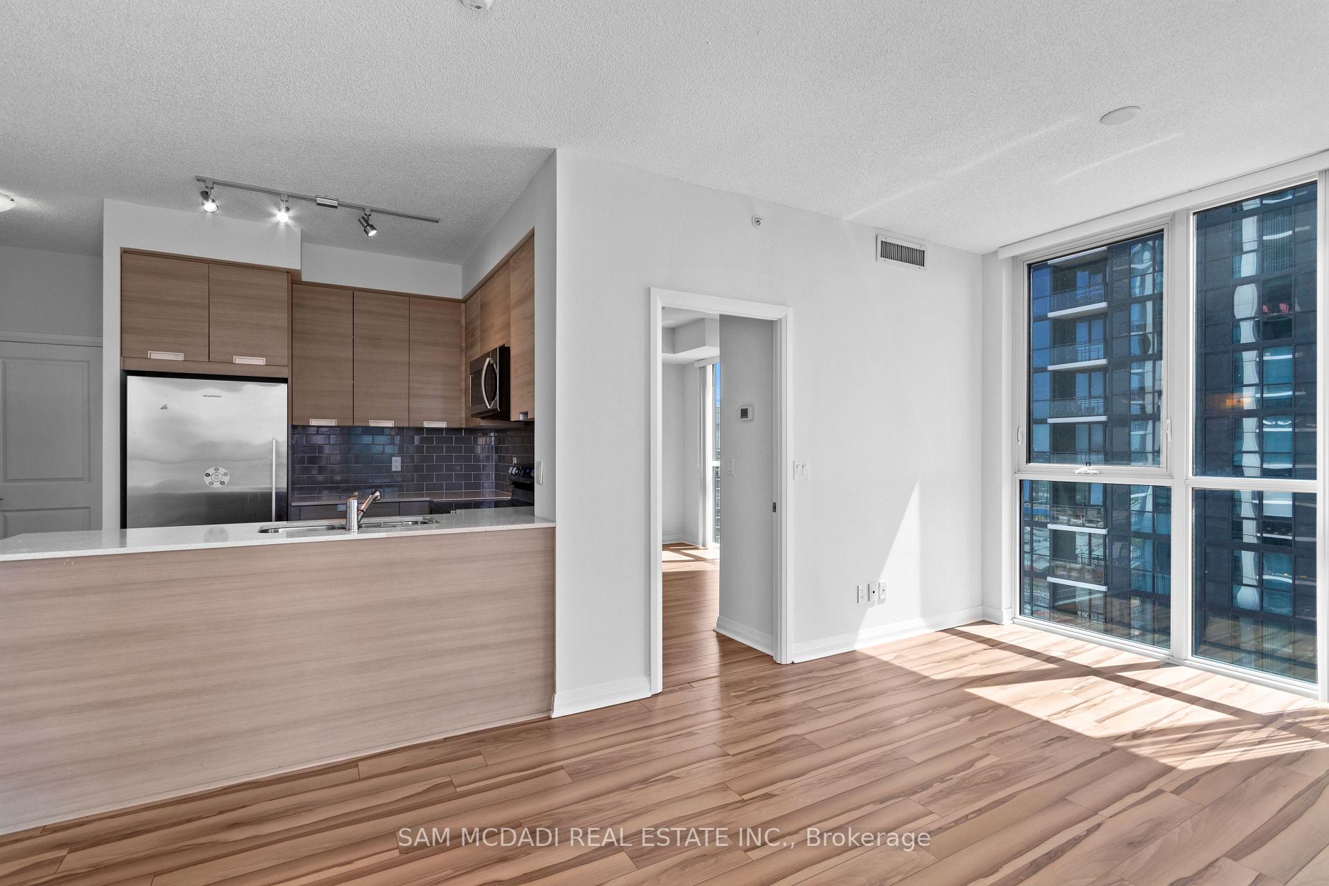 55 Eglinton Avenue W 1602