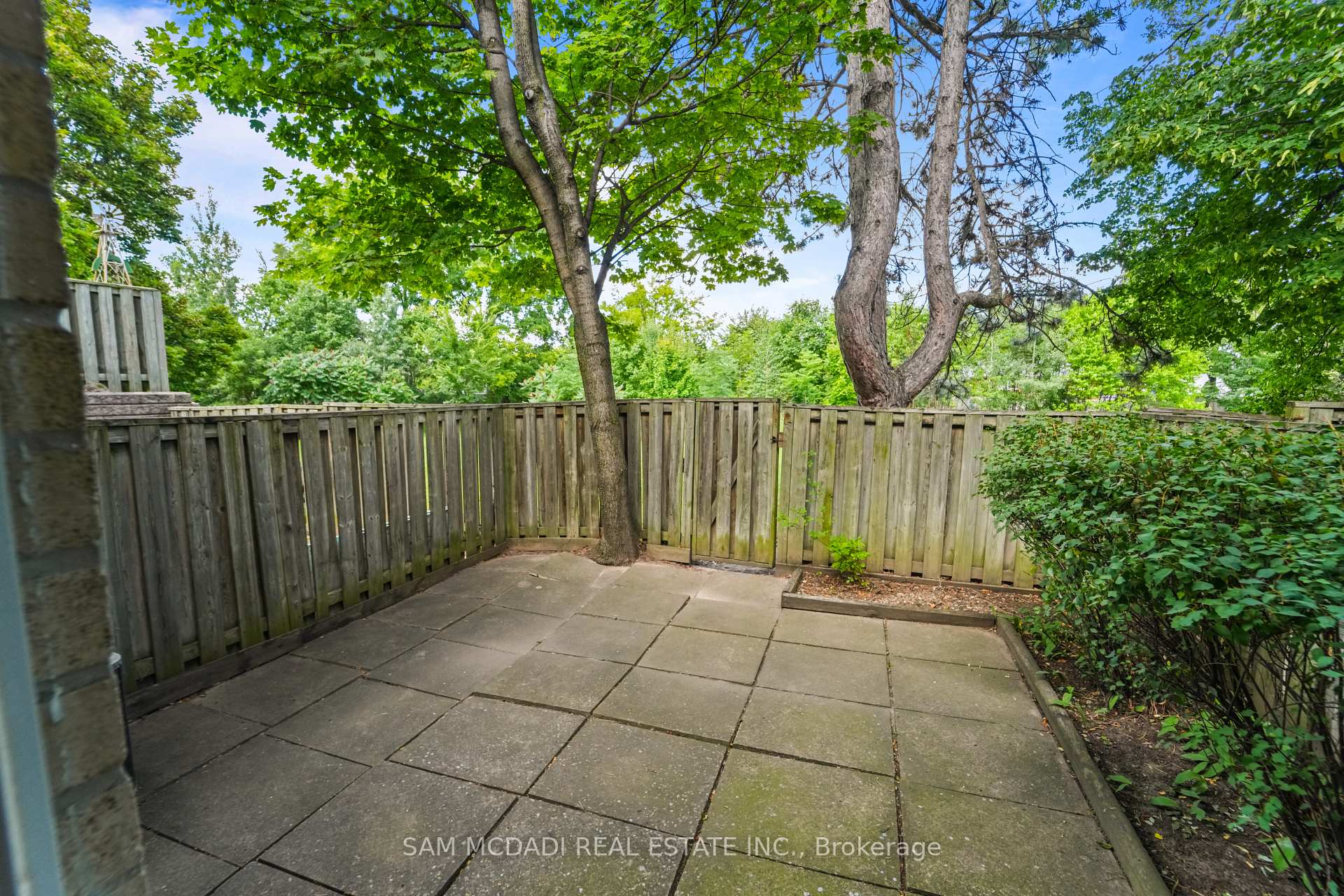400 Mississauga Valley Boulevard Unit: 157