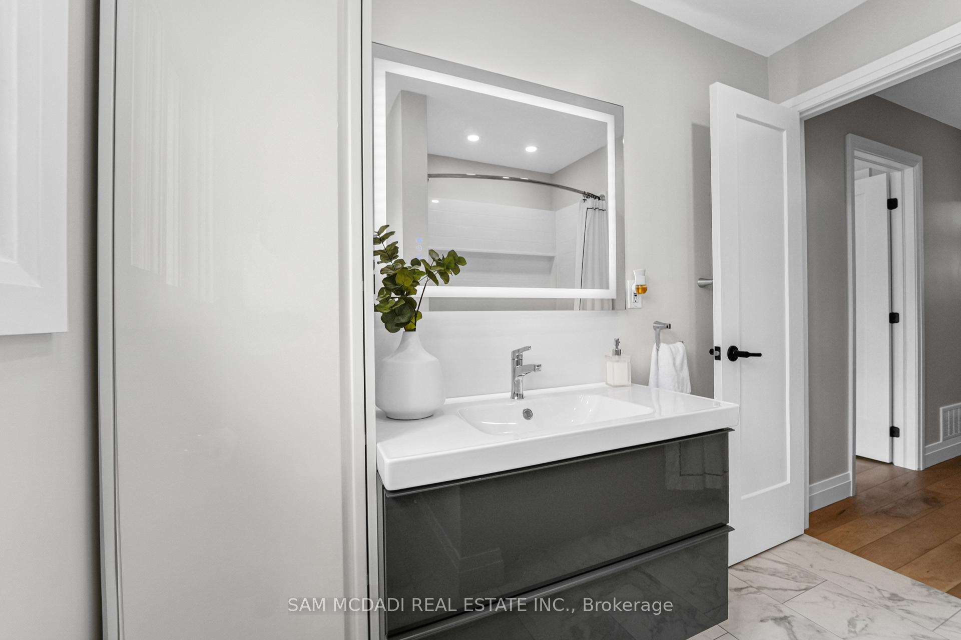 400 Mississauga Valley Boulevard Unit: 157