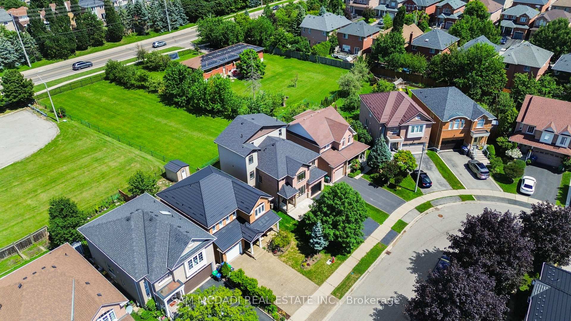 3252 Hunters Glen