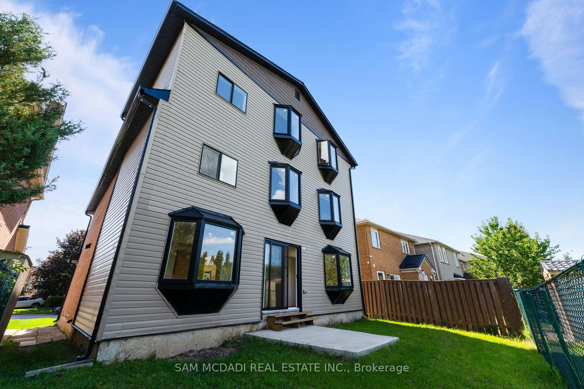3252 Hunters Glen