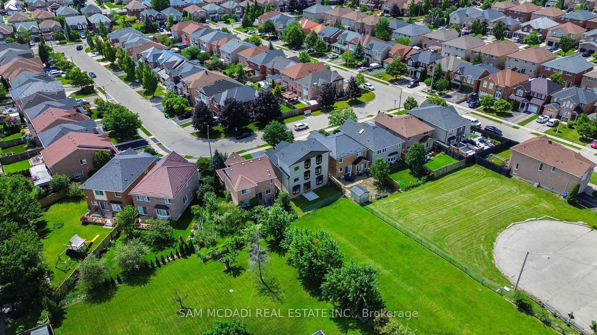 3252 Hunters Glen