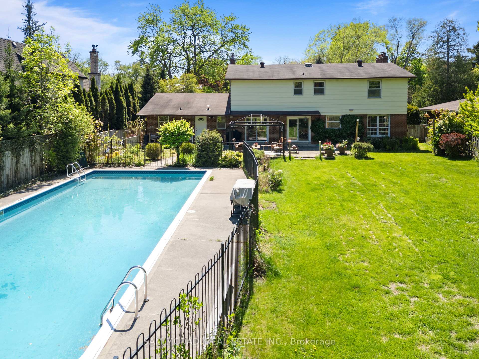 865 Meadow Wood Road