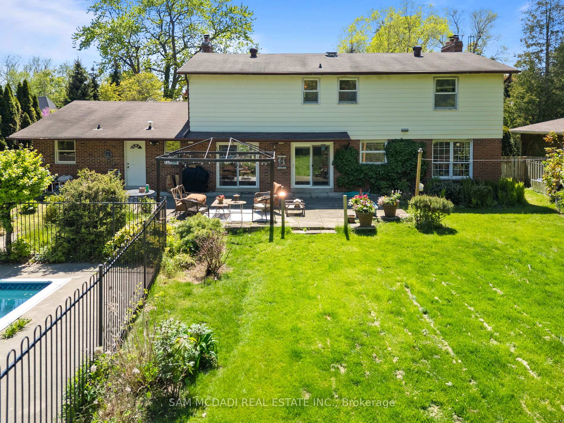865 Meadow Wood Road