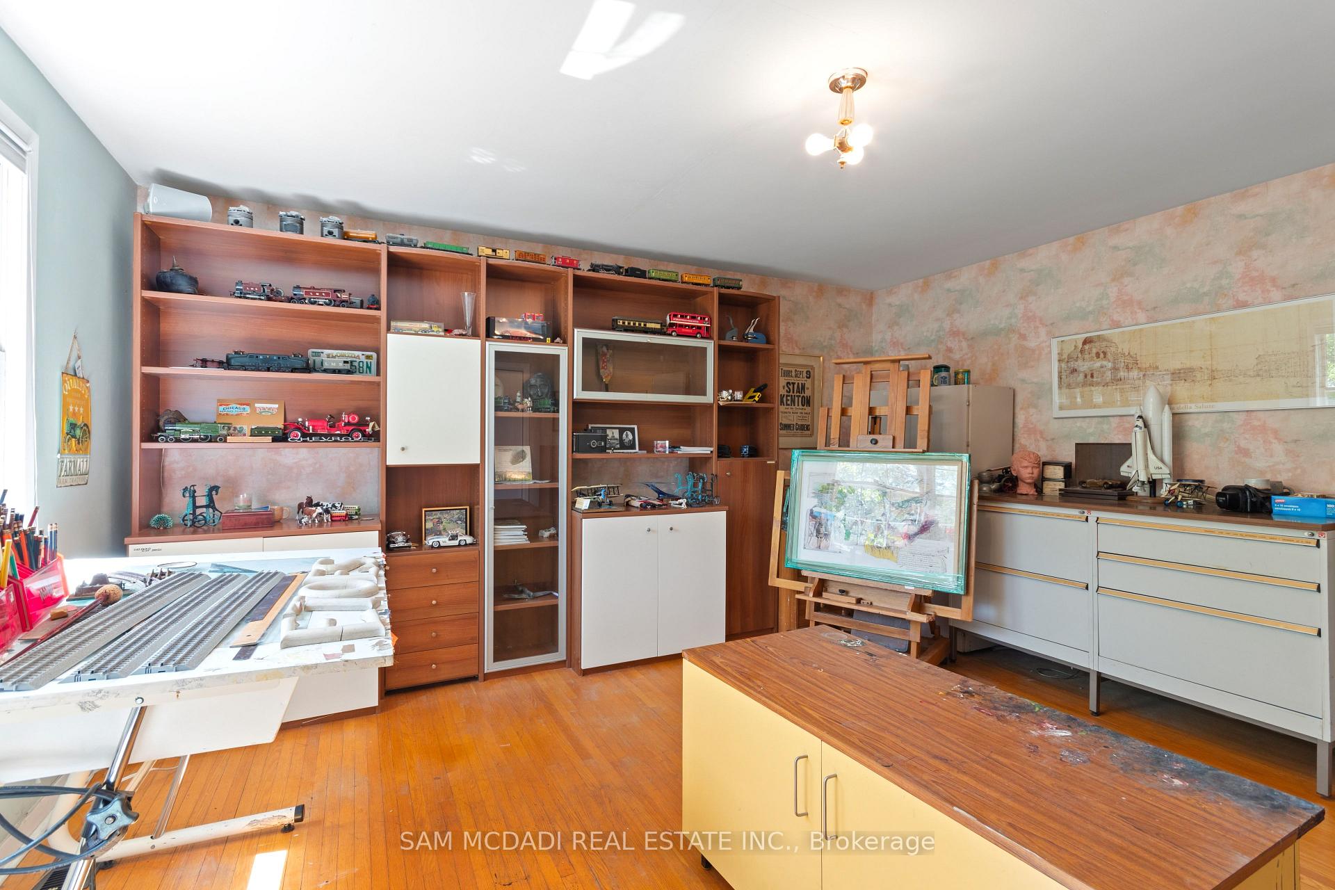 865 Meadow Wood Road