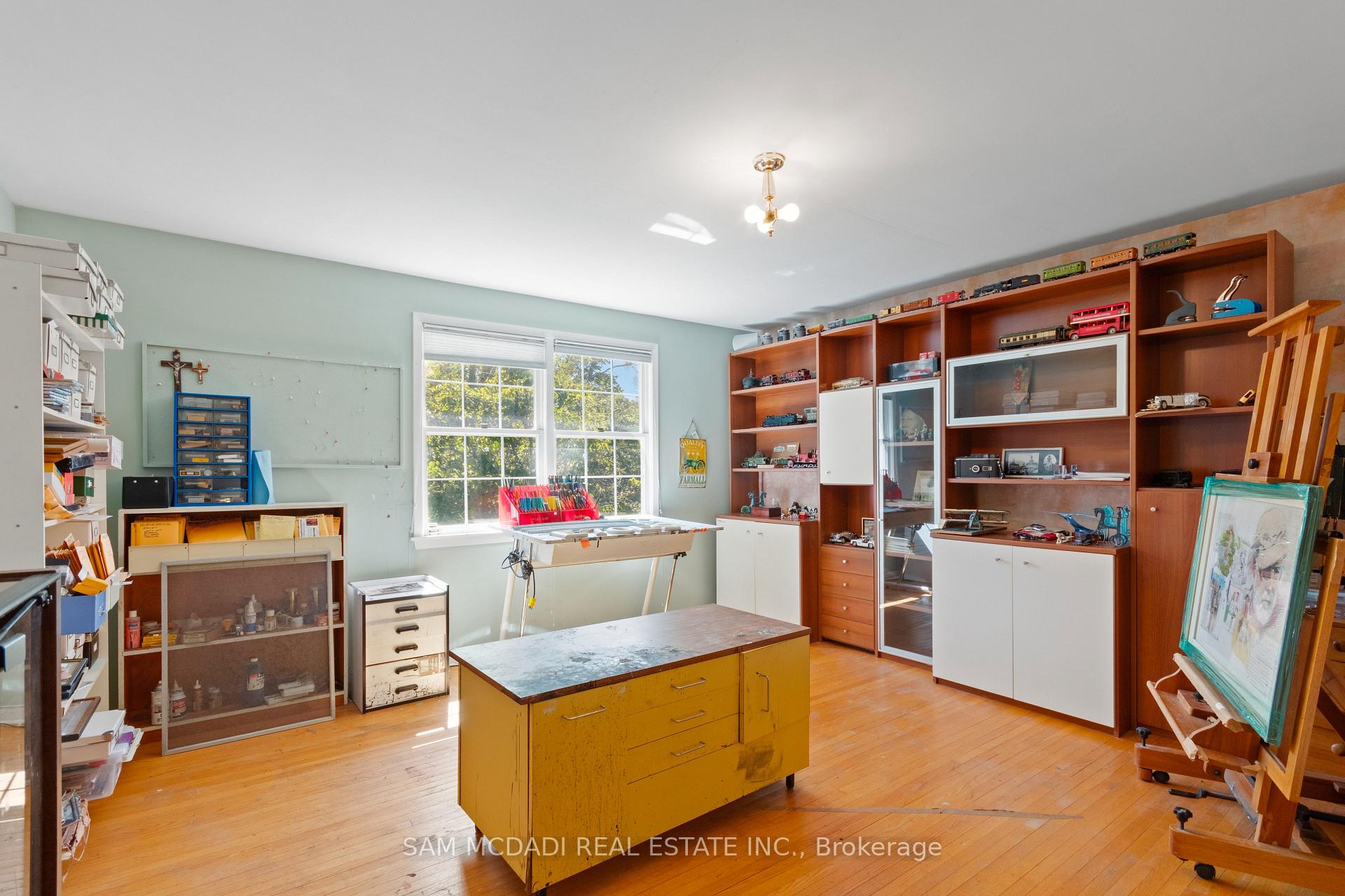 865 Meadow Wood Road