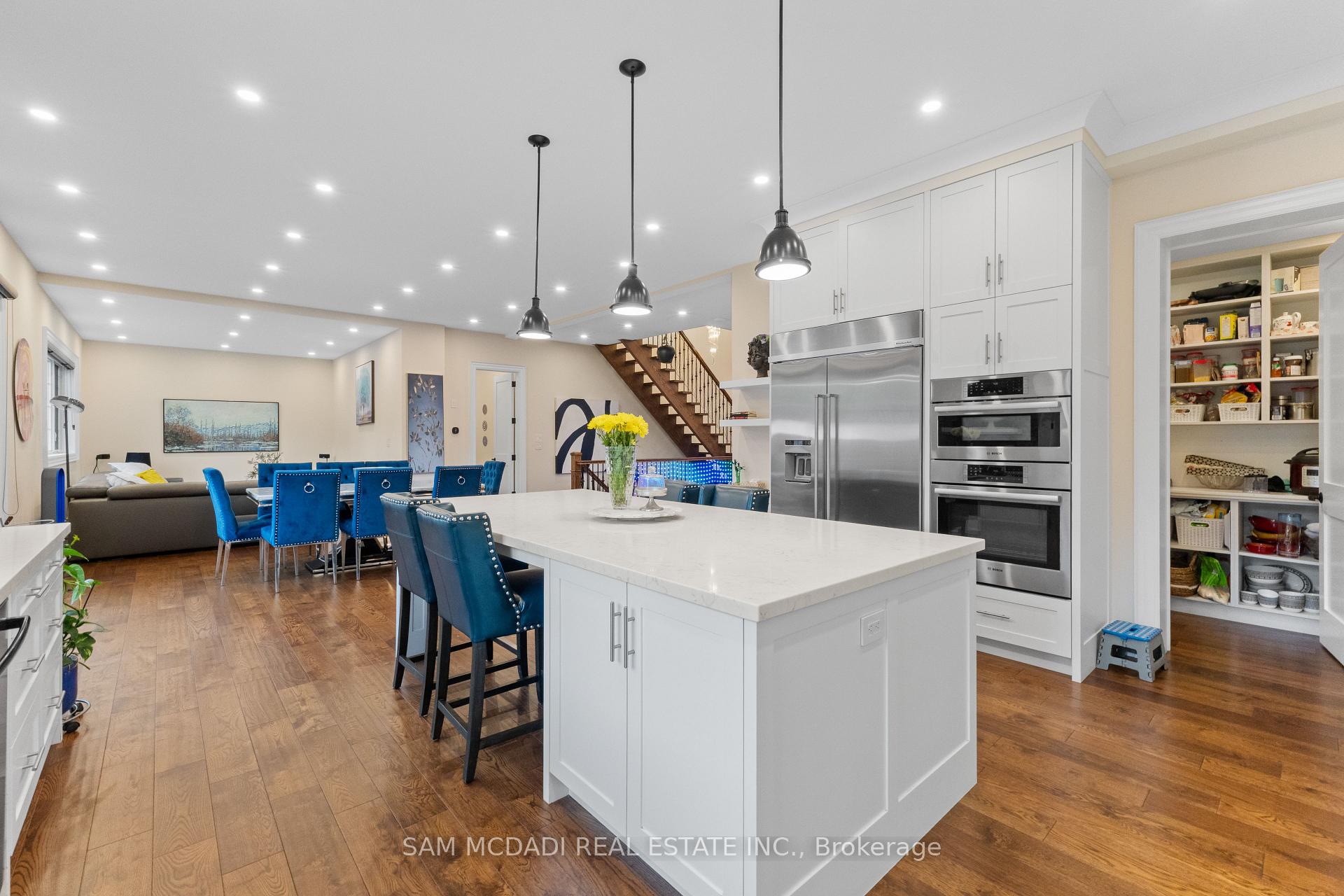 834 Edistel Crescent