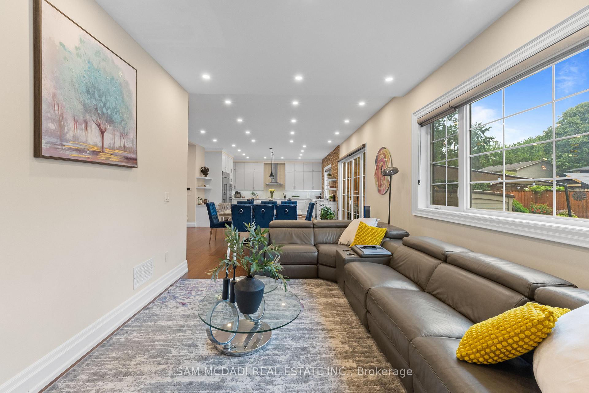834 Edistel Crescent