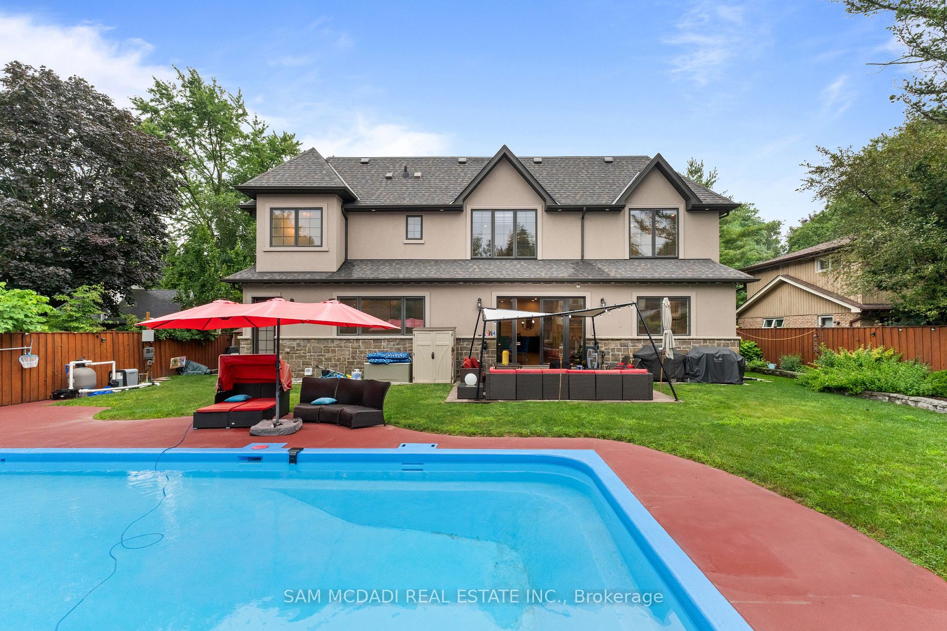 834 Edistel Crescent