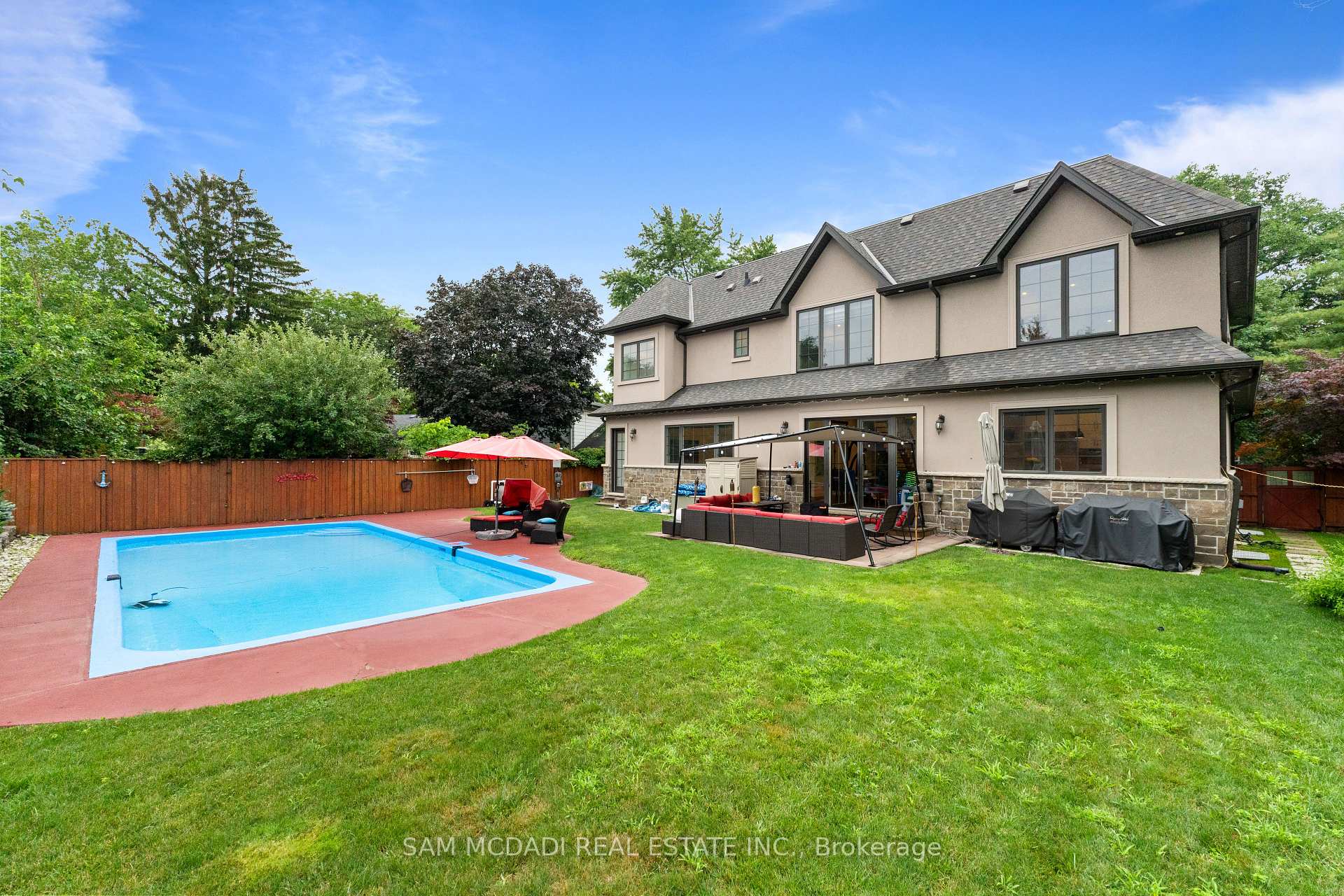 834 Edistel Crescent