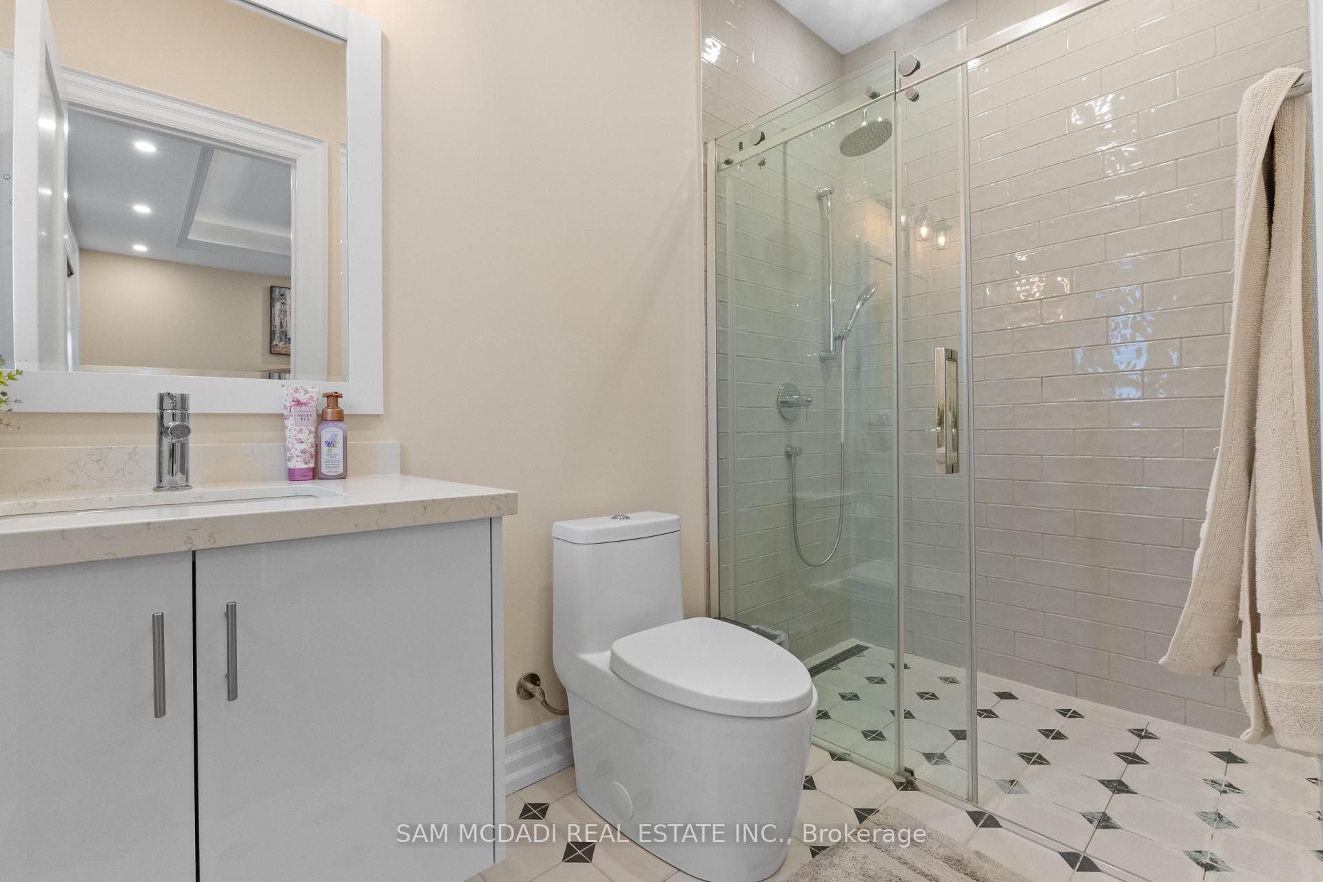 834 Edistel Crescent
