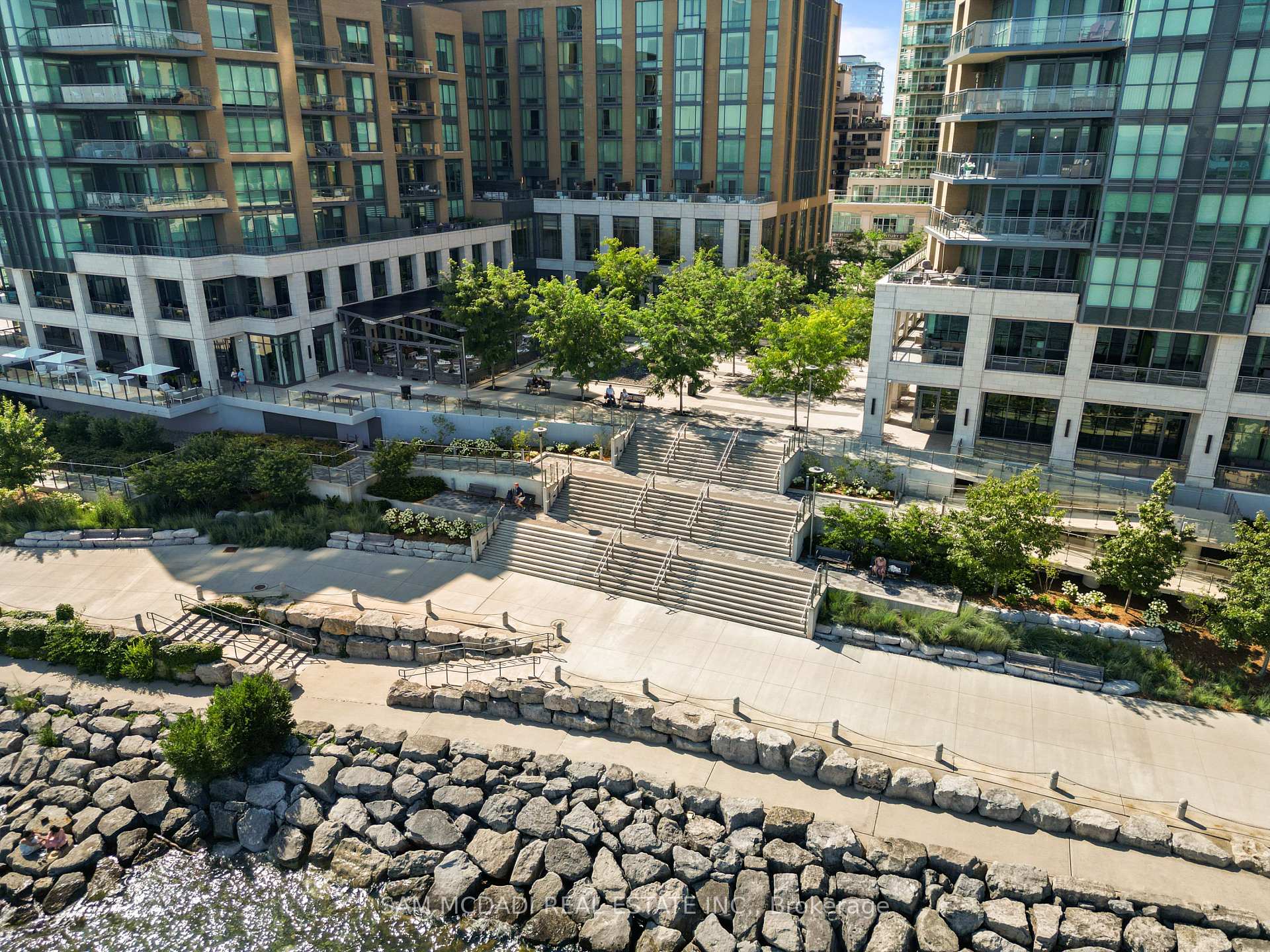 2060 Lakeshore Road 308
