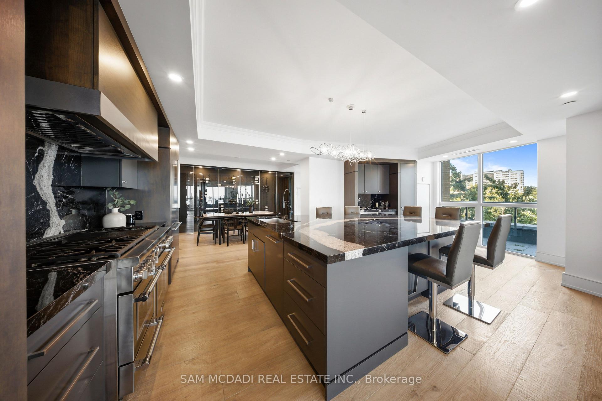 2060 Lakeshore Road 308