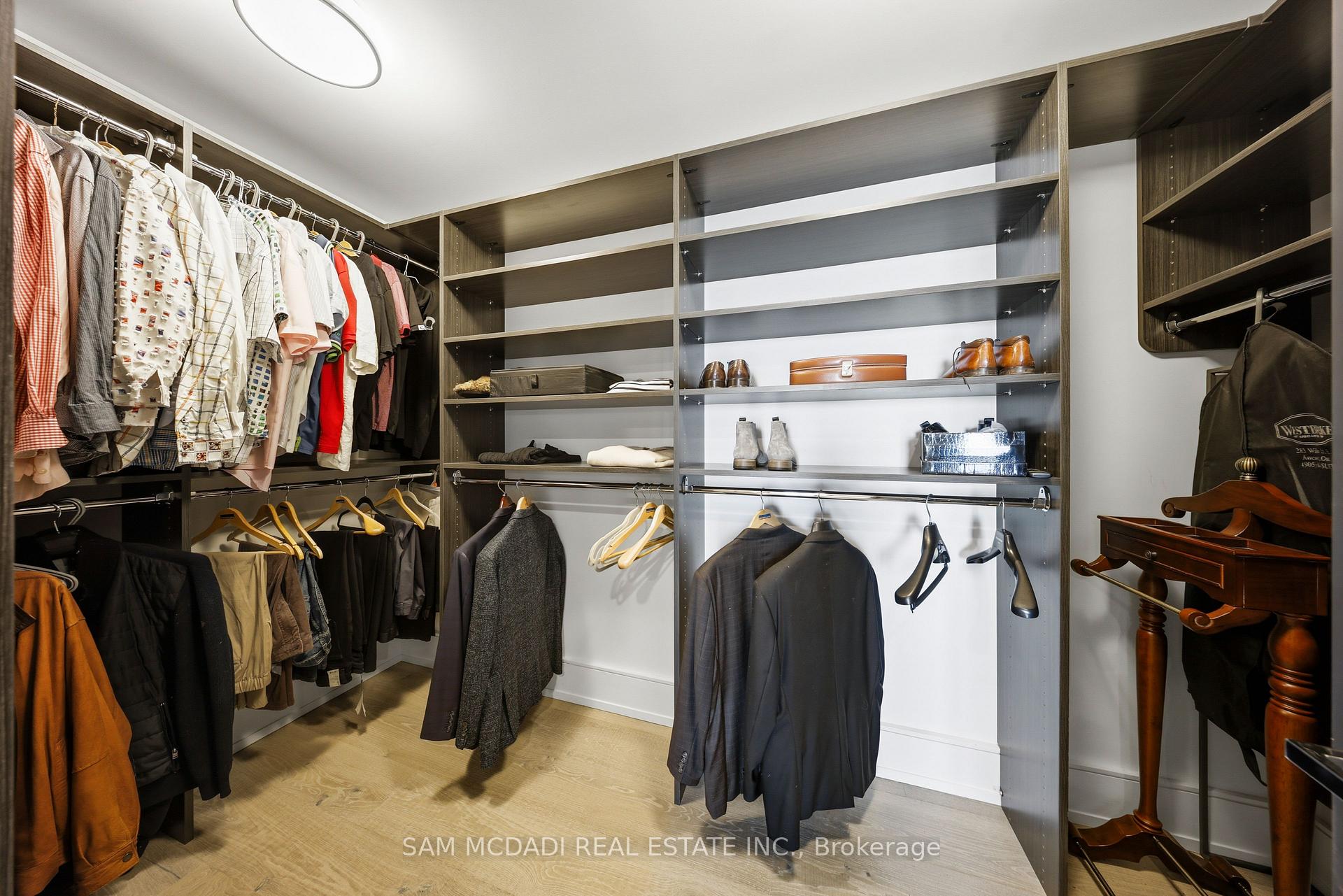 2060 Lakeshore Road 308