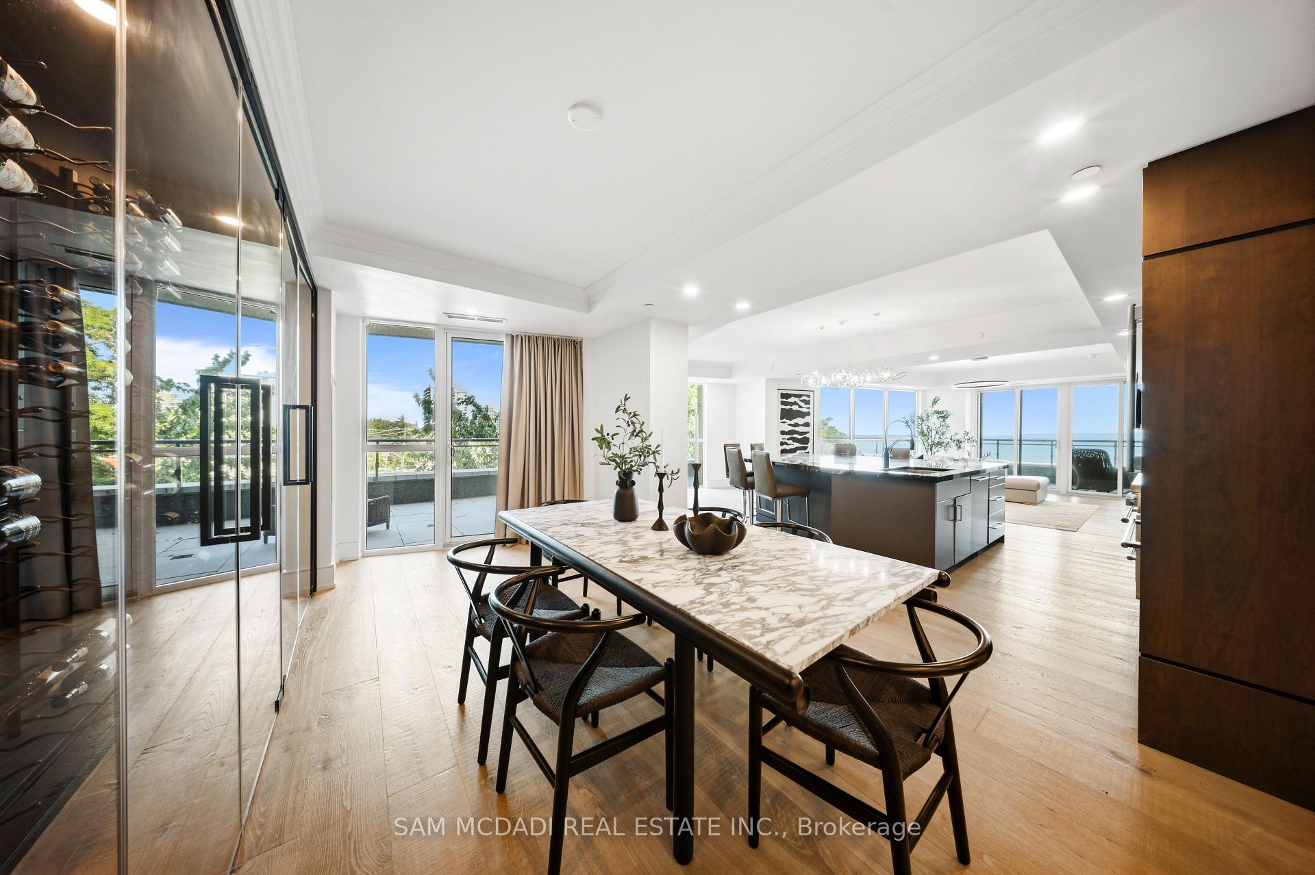2060 Lakeshore Road 308