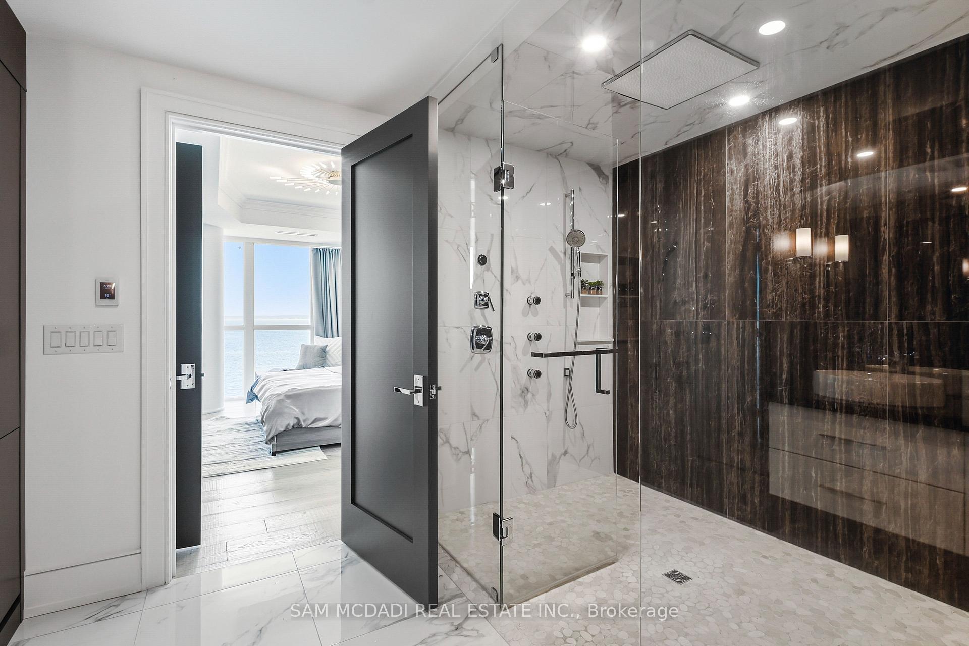 2060 Lakeshore Road 308