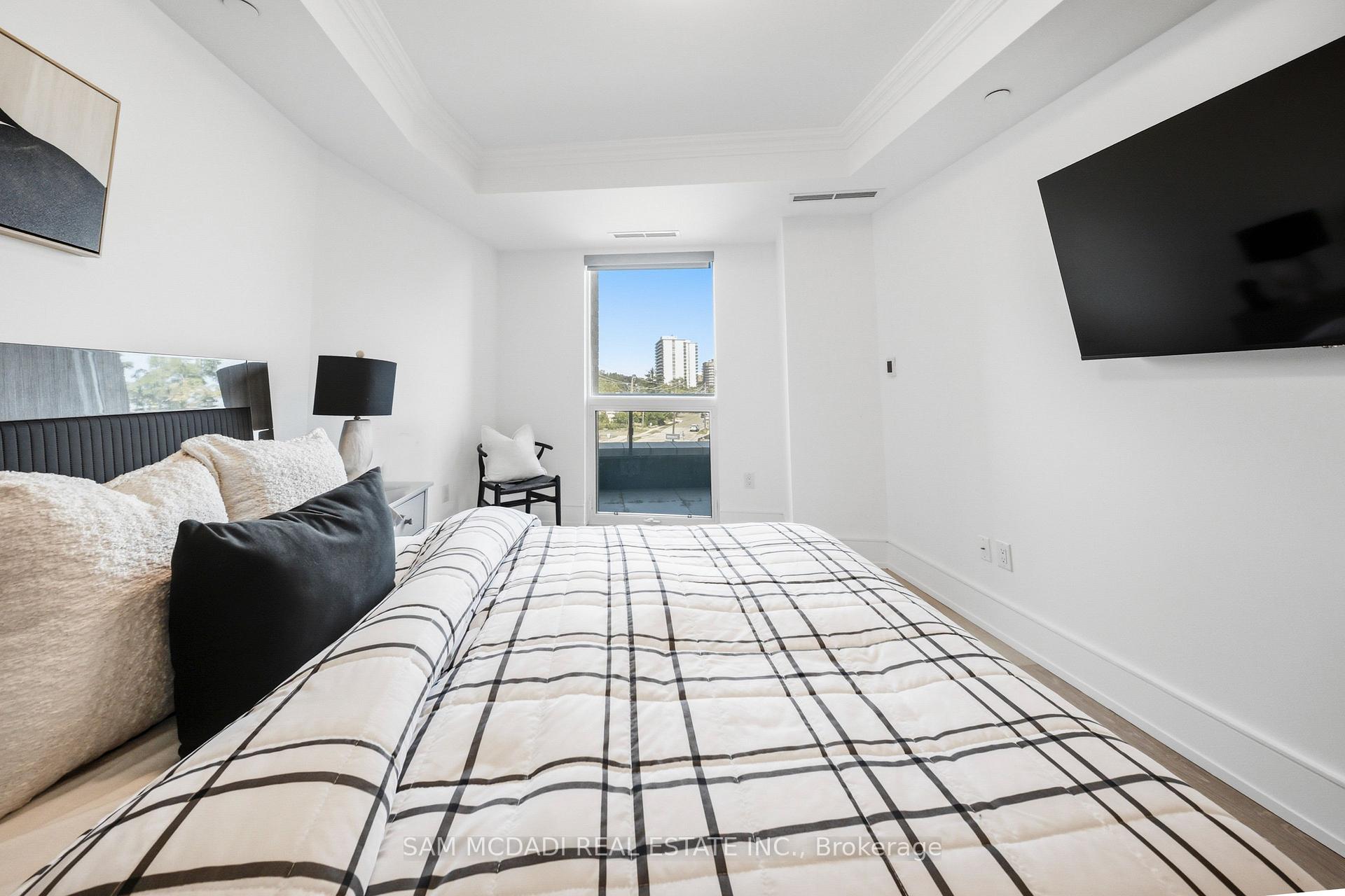2060 Lakeshore Road 308