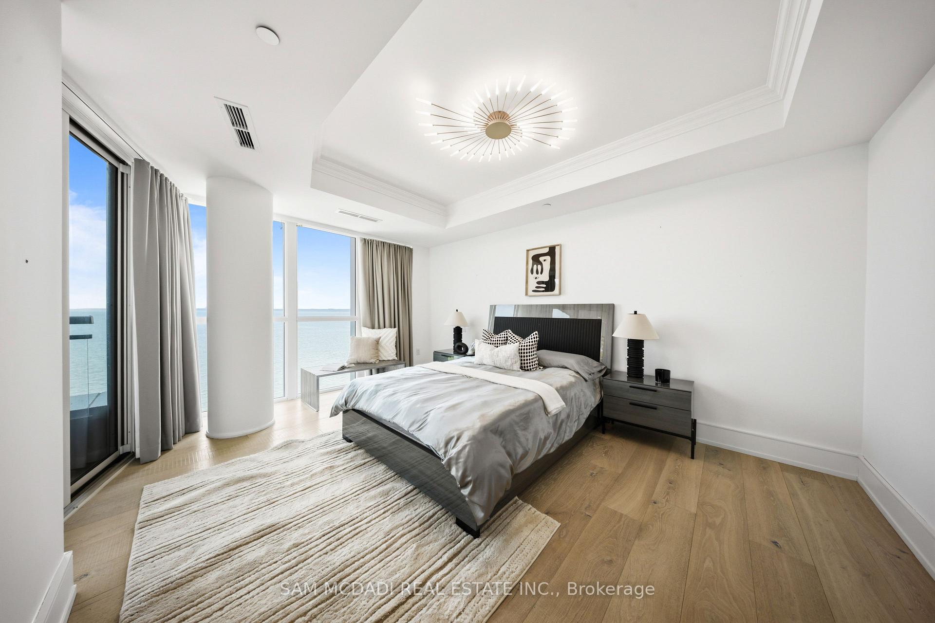 2060 Lakeshore Road 308