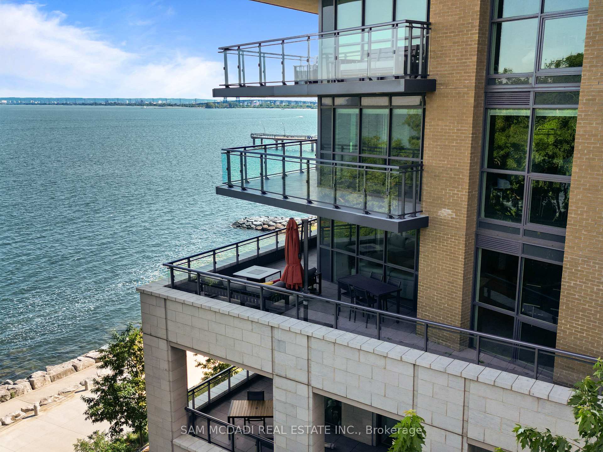 2060 Lakeshore Road 308
