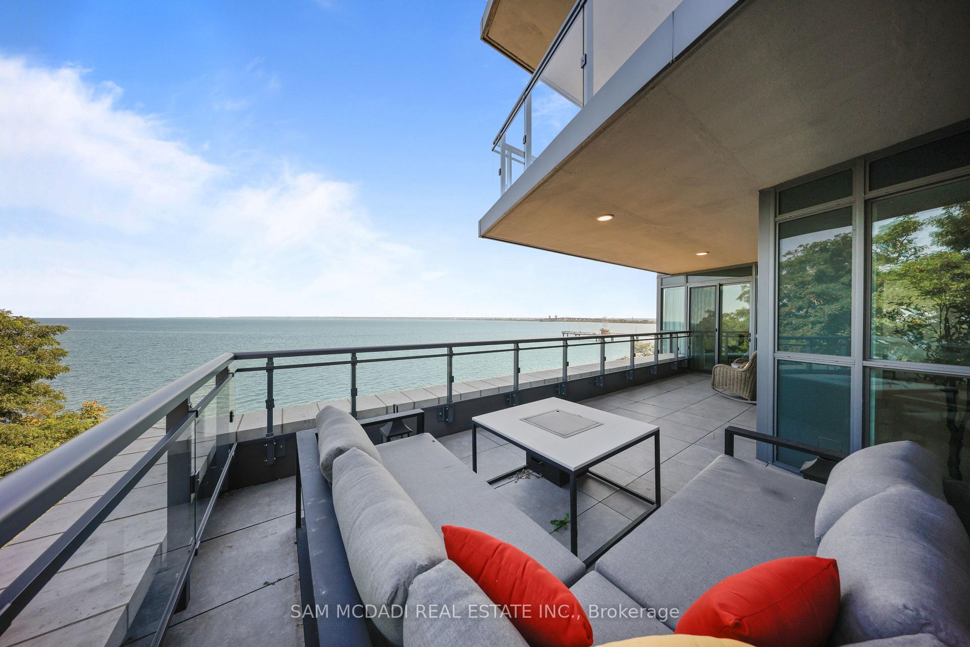 2060 Lakeshore Road 308