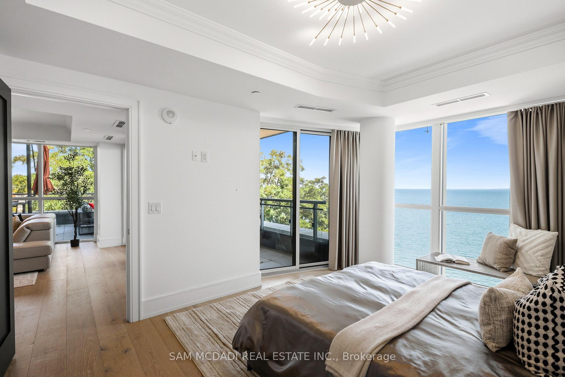 2060 Lakeshore Road 308