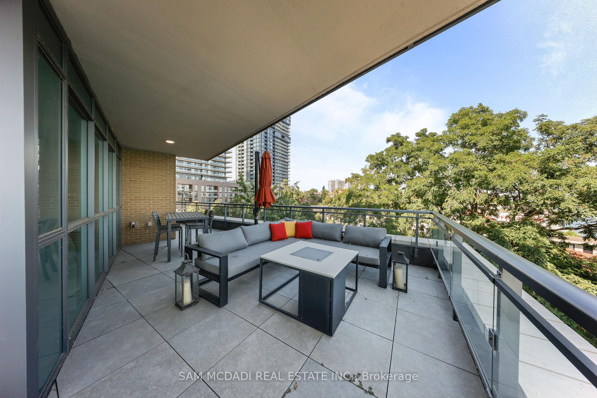 2060 Lakeshore Road 308