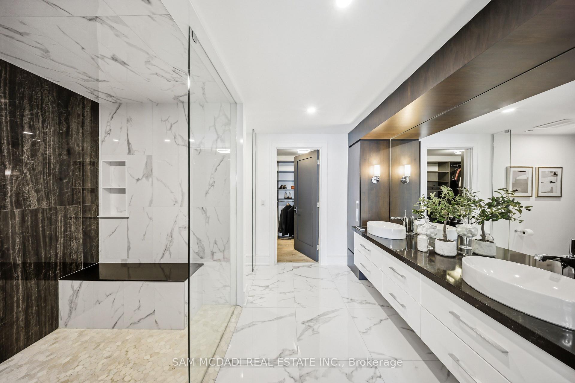 2060 Lakeshore Road 308