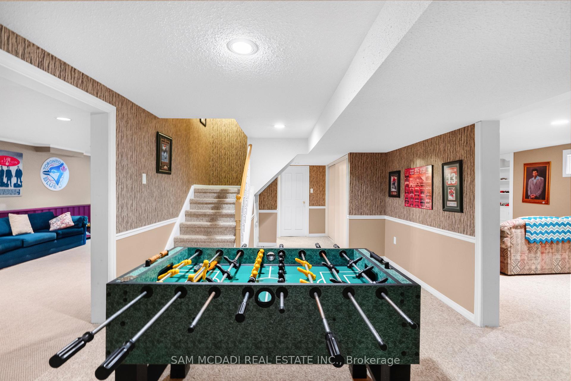 1077 Saginaw Crescent