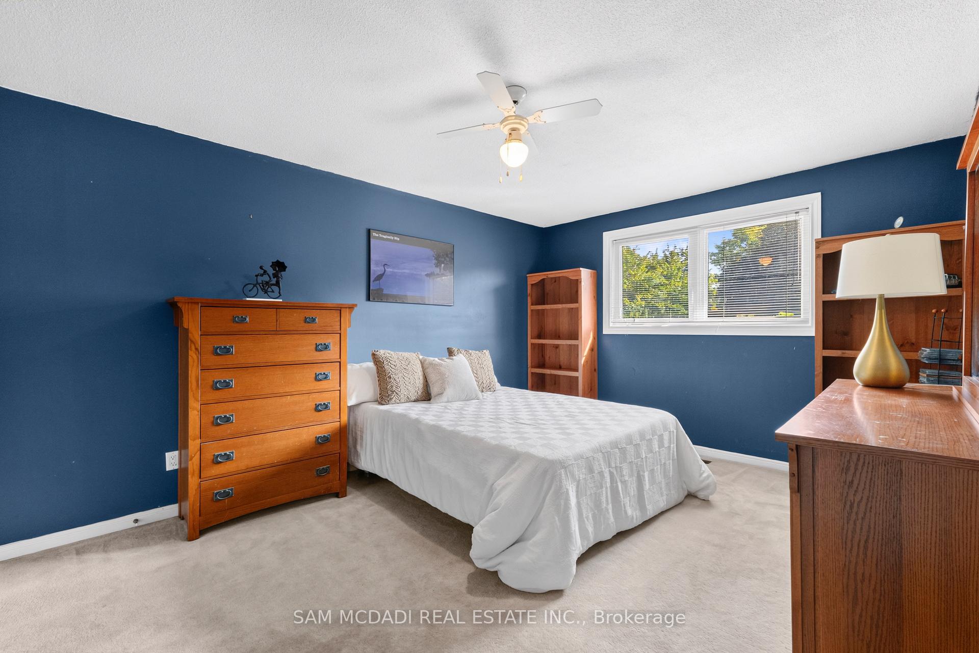 1077 Saginaw Crescent