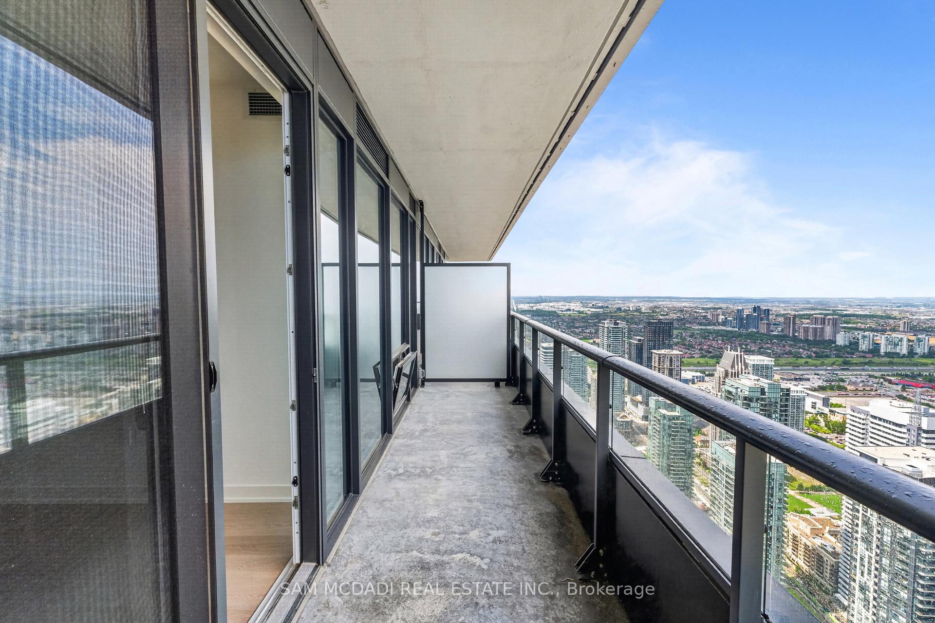 448 Burnhamthorpe Road 6606