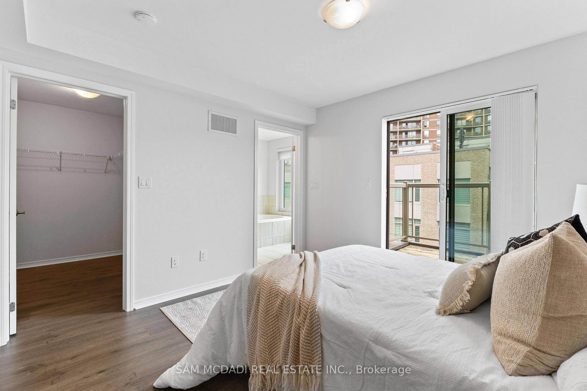 26 Applewood Lane 46, Toronto Unit: 46