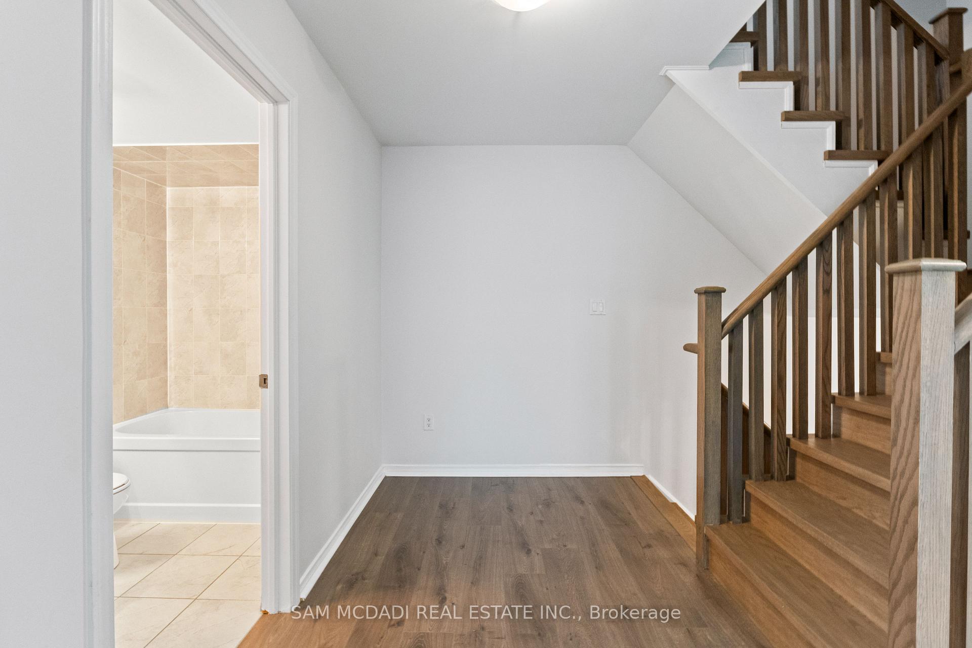 26 Applewood Lane 46, Toronto Unit: 46