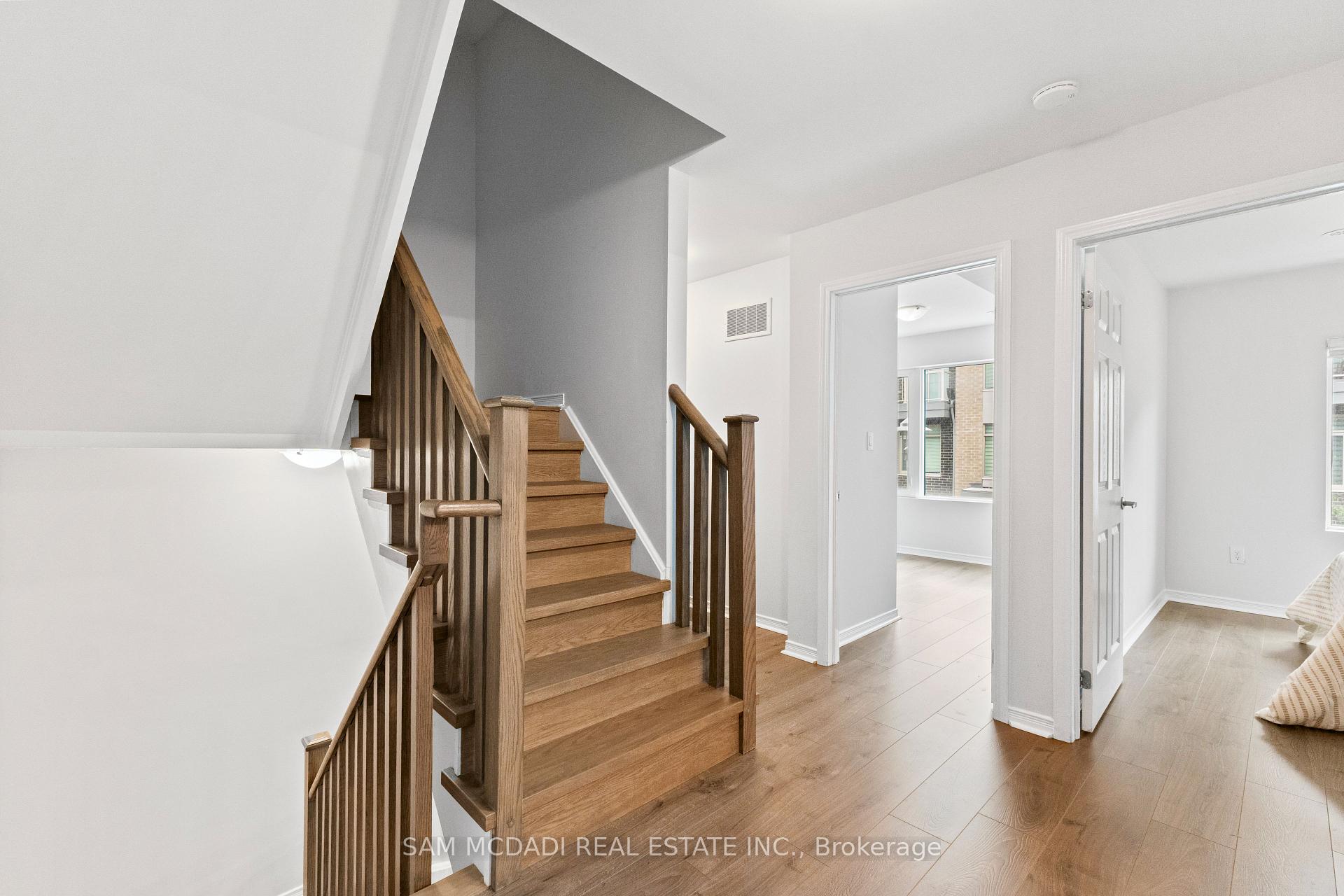 26 Applewood Lane 46, Toronto Unit: 46