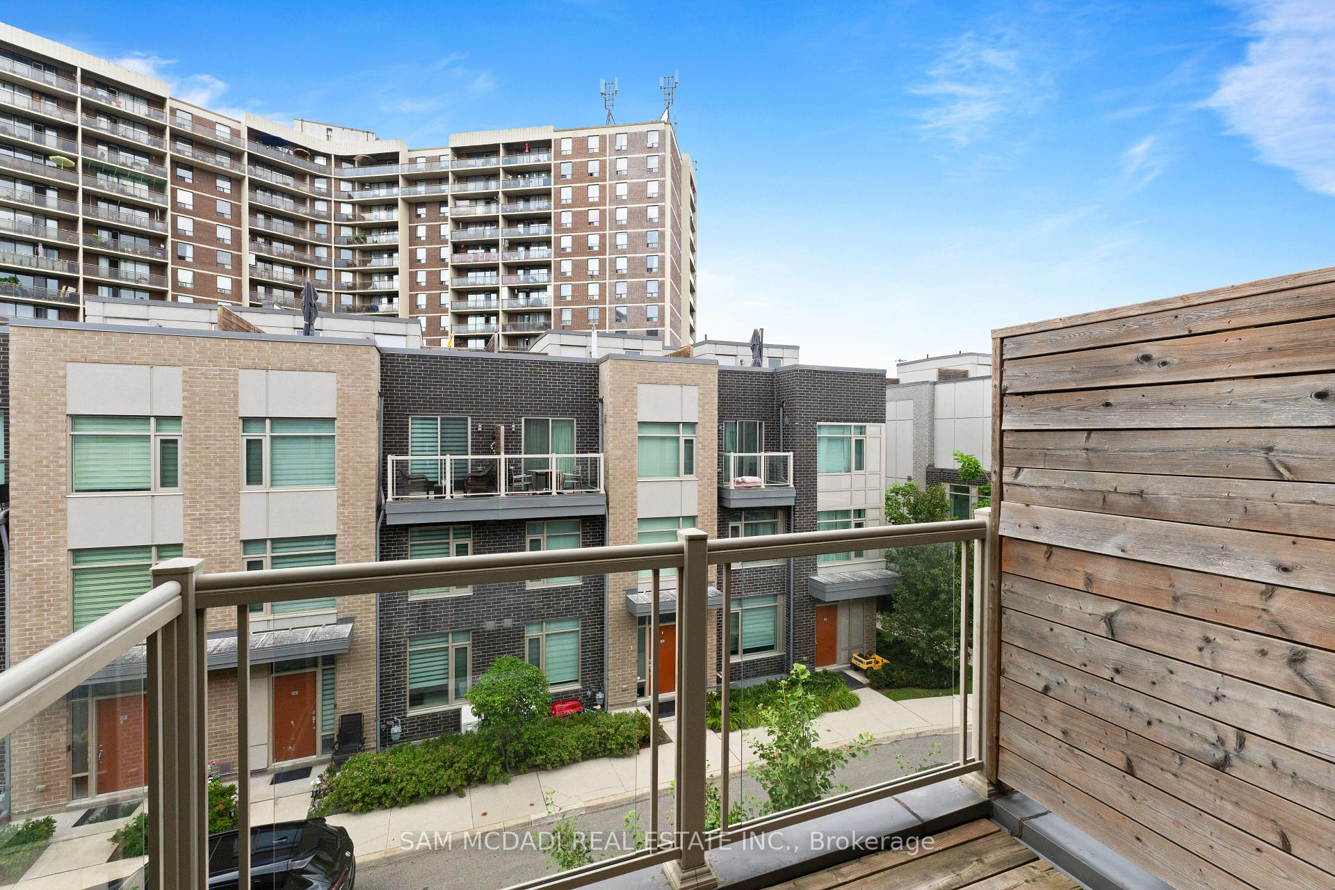 26 Applewood Lane 46, Toronto Unit: 46