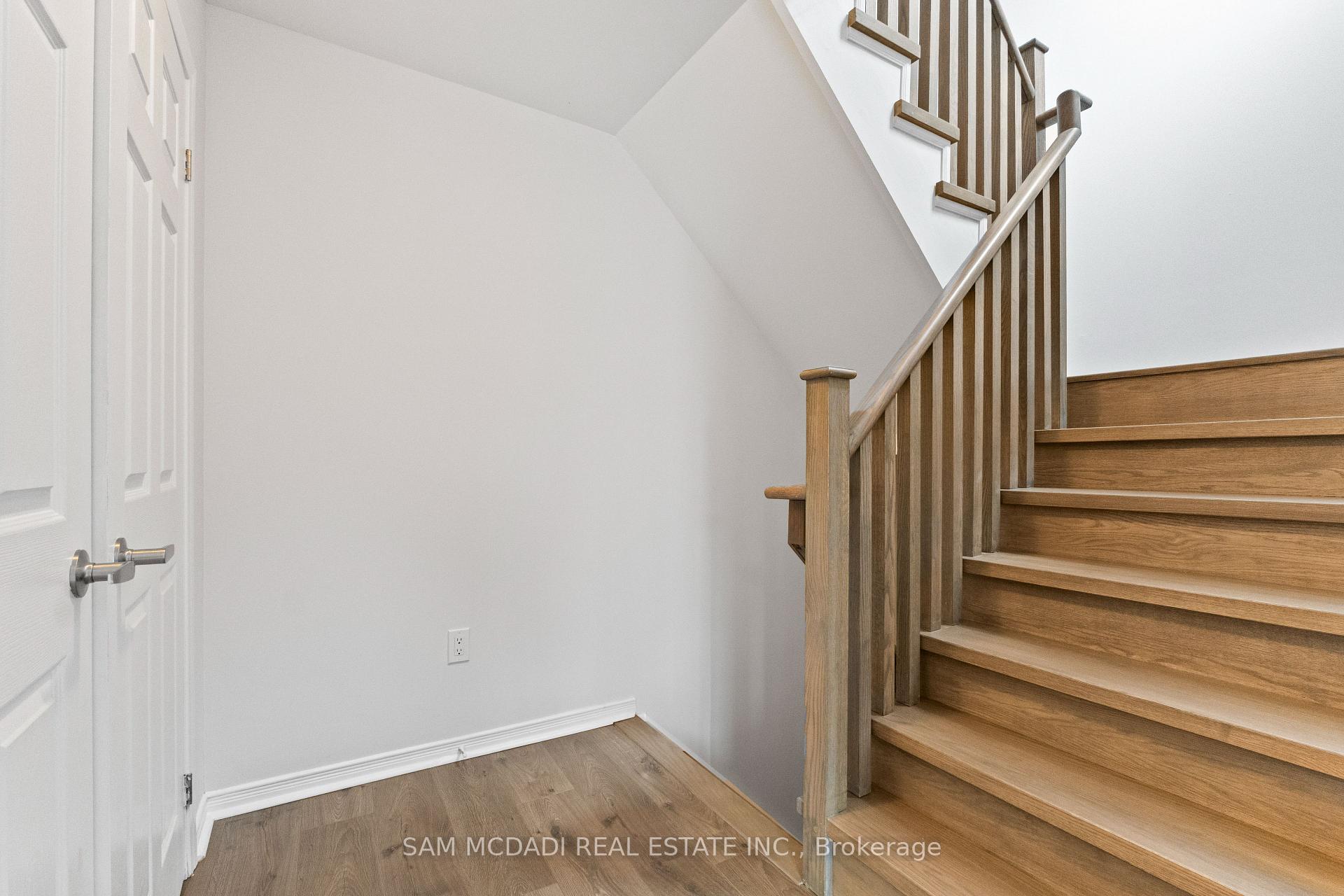 26 Applewood Lane 46, Toronto Unit: 46