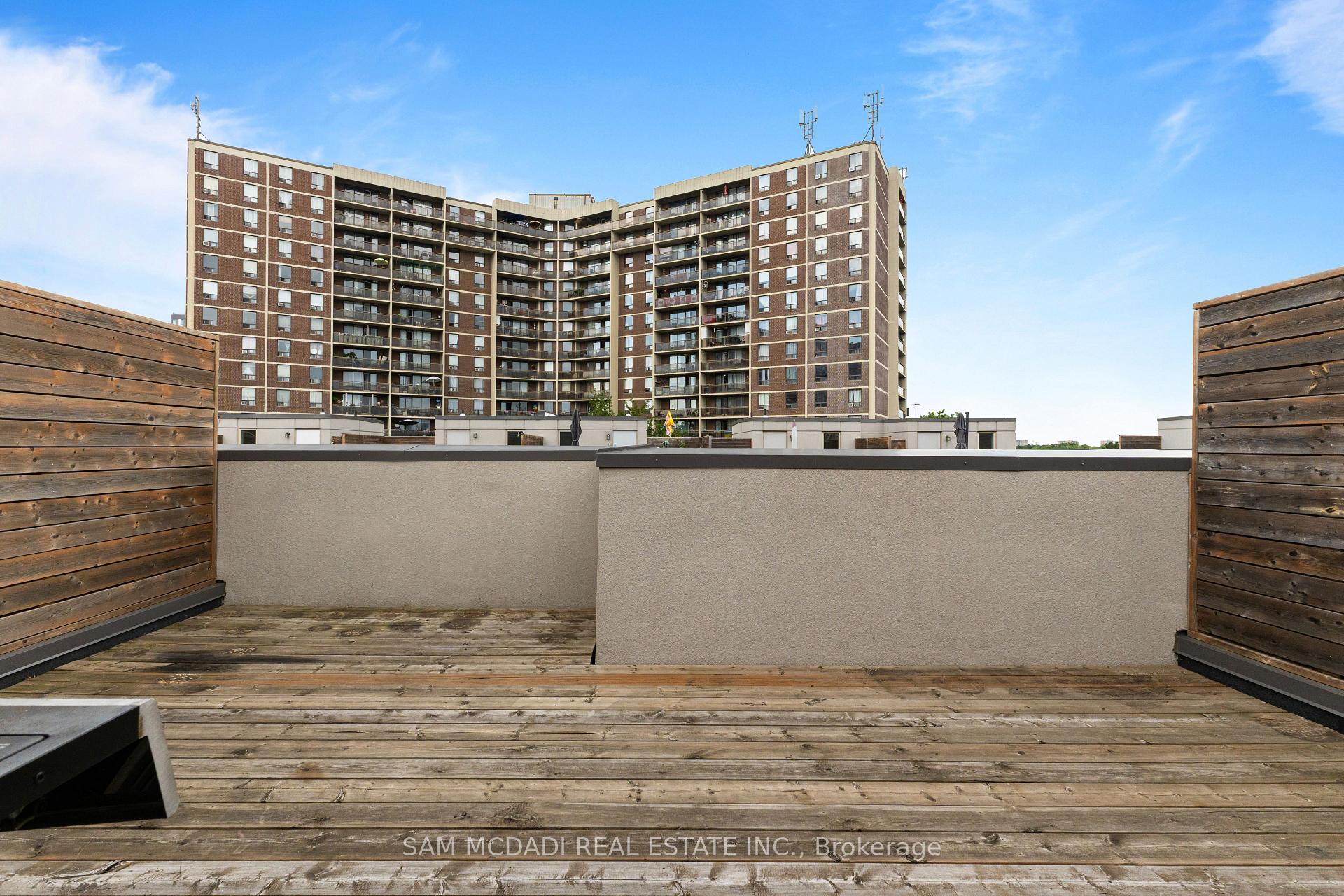 26 Applewood Lane 46, Toronto Unit: 46
