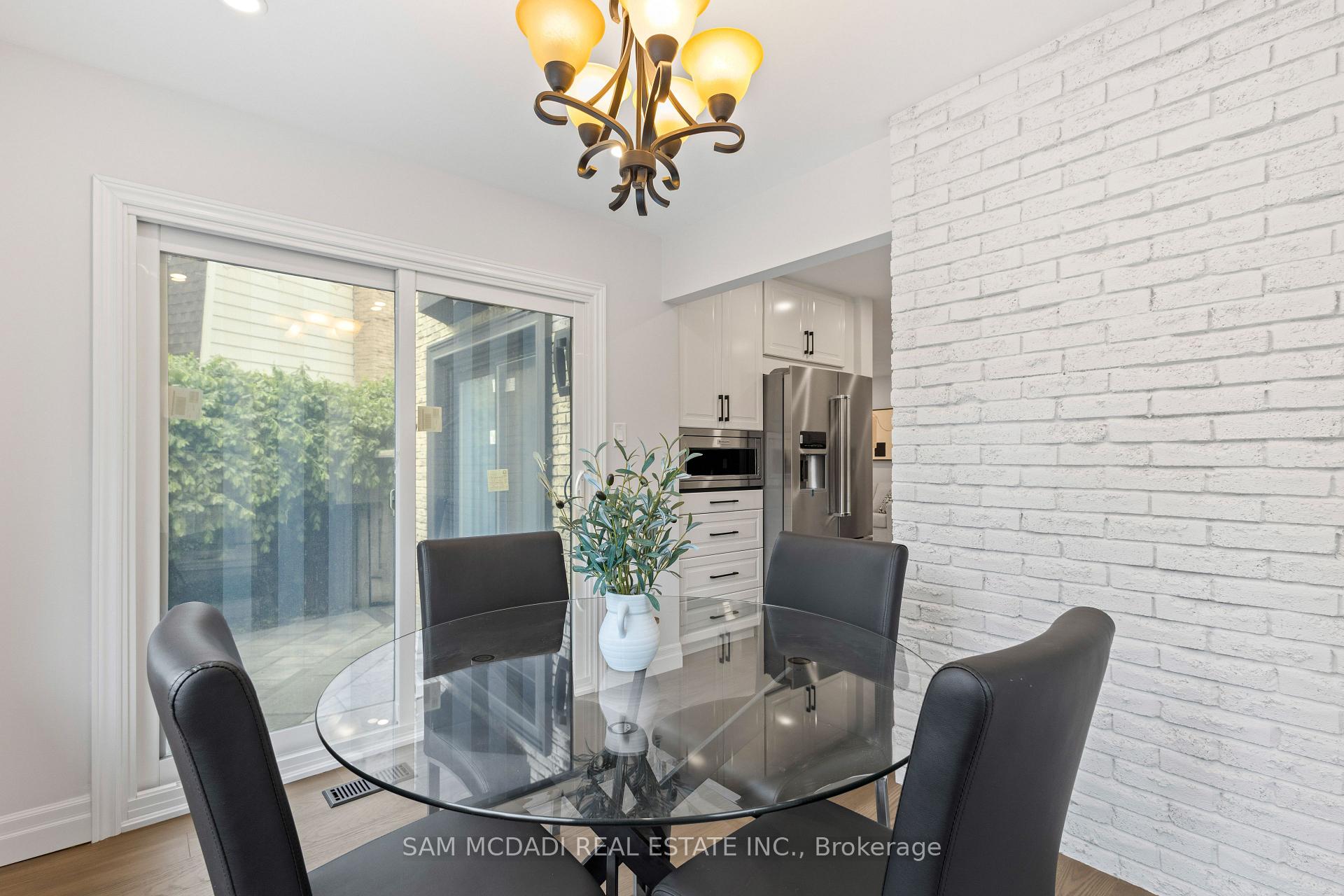 2535 Robin Drive